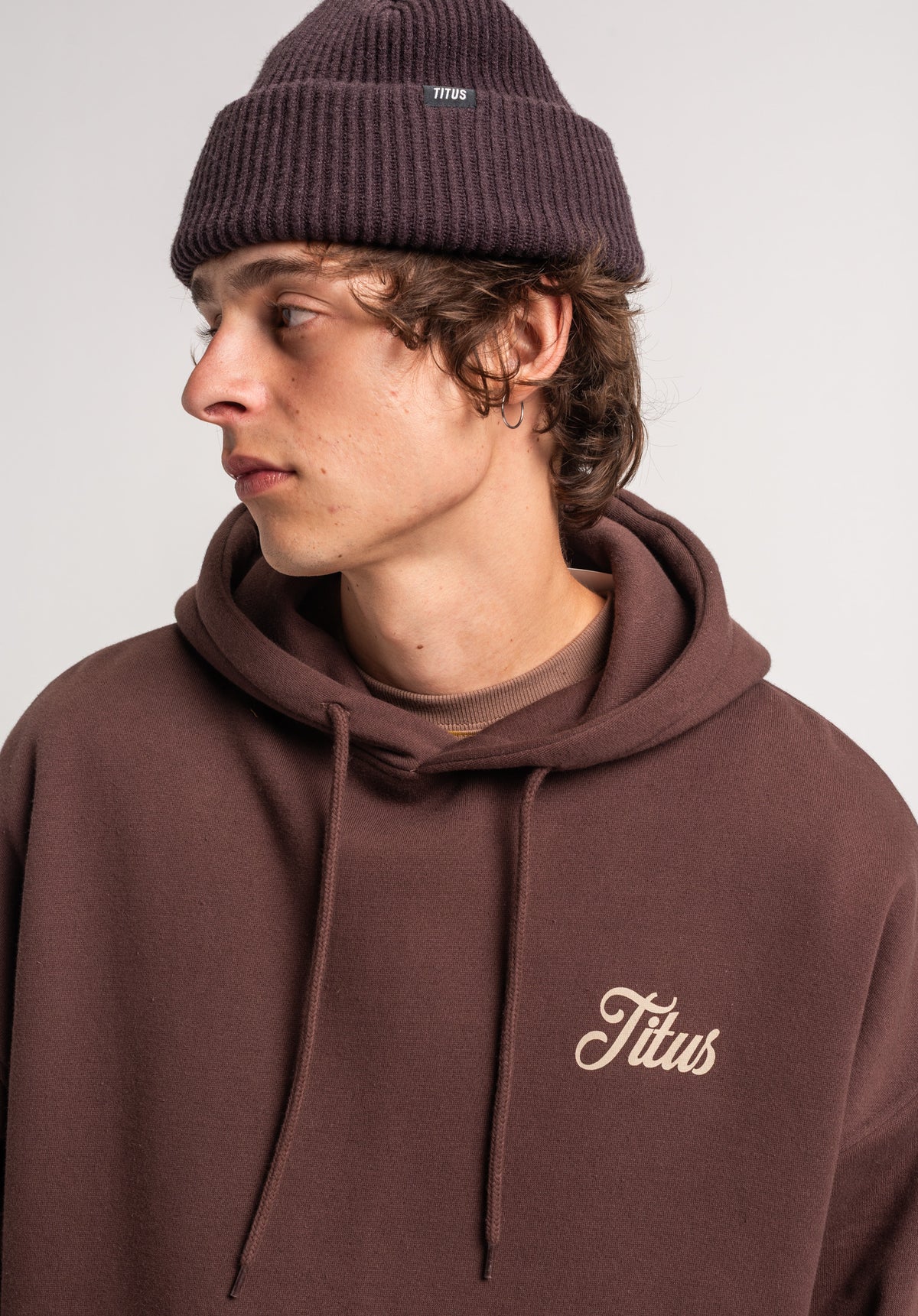 TITUS Nika Hoodie darkbrown – Detailansicht 2
