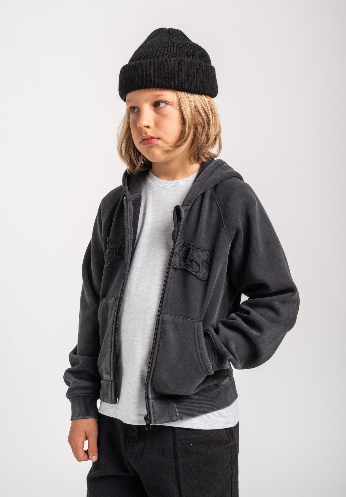 TITUS Classic Front Kids Zip-Hoodie blackfaded – Detailansicht 1