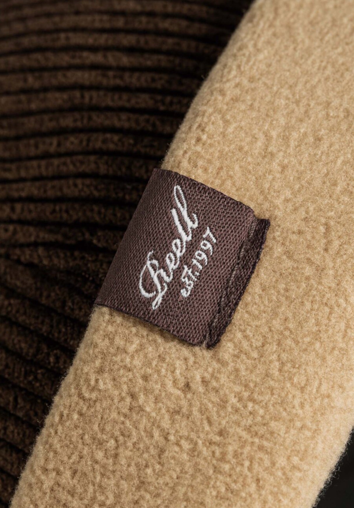 Reell Docker Cap Mütze darkbrown-cord-beige-fleece – Detailansicht 1