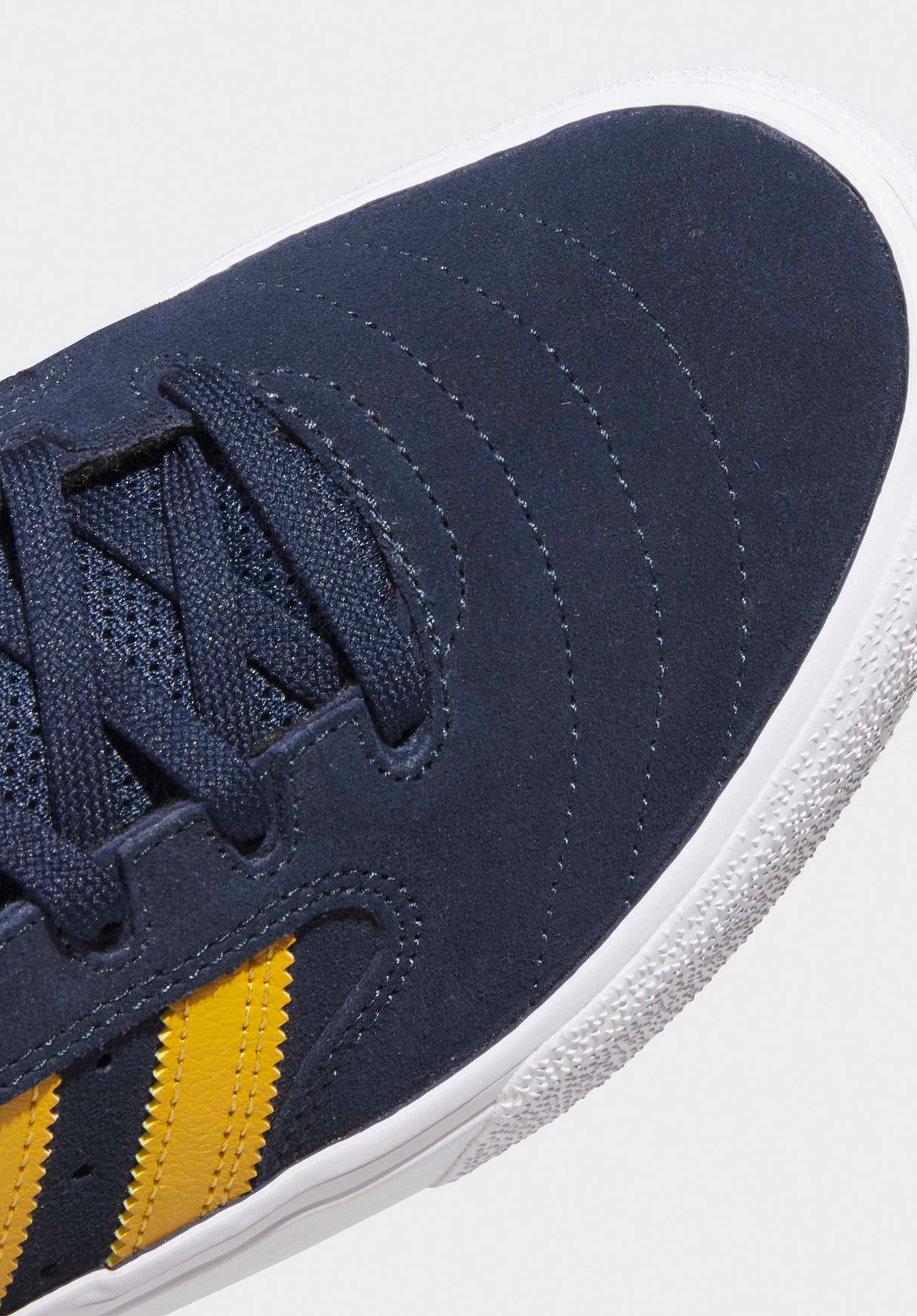 Busenitz Vulc II navy-yellow Closeup2