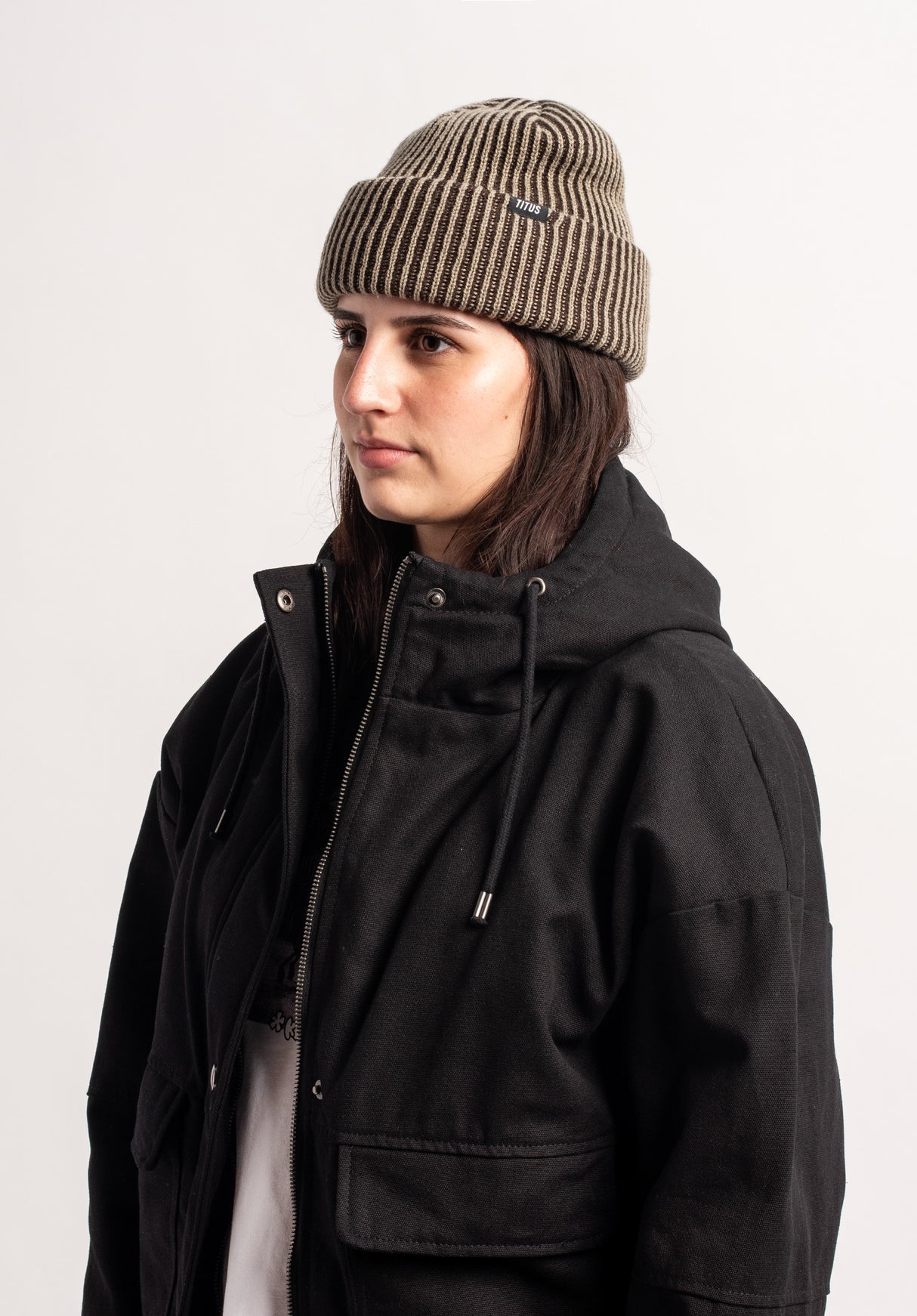 Däkl beige Closeup1