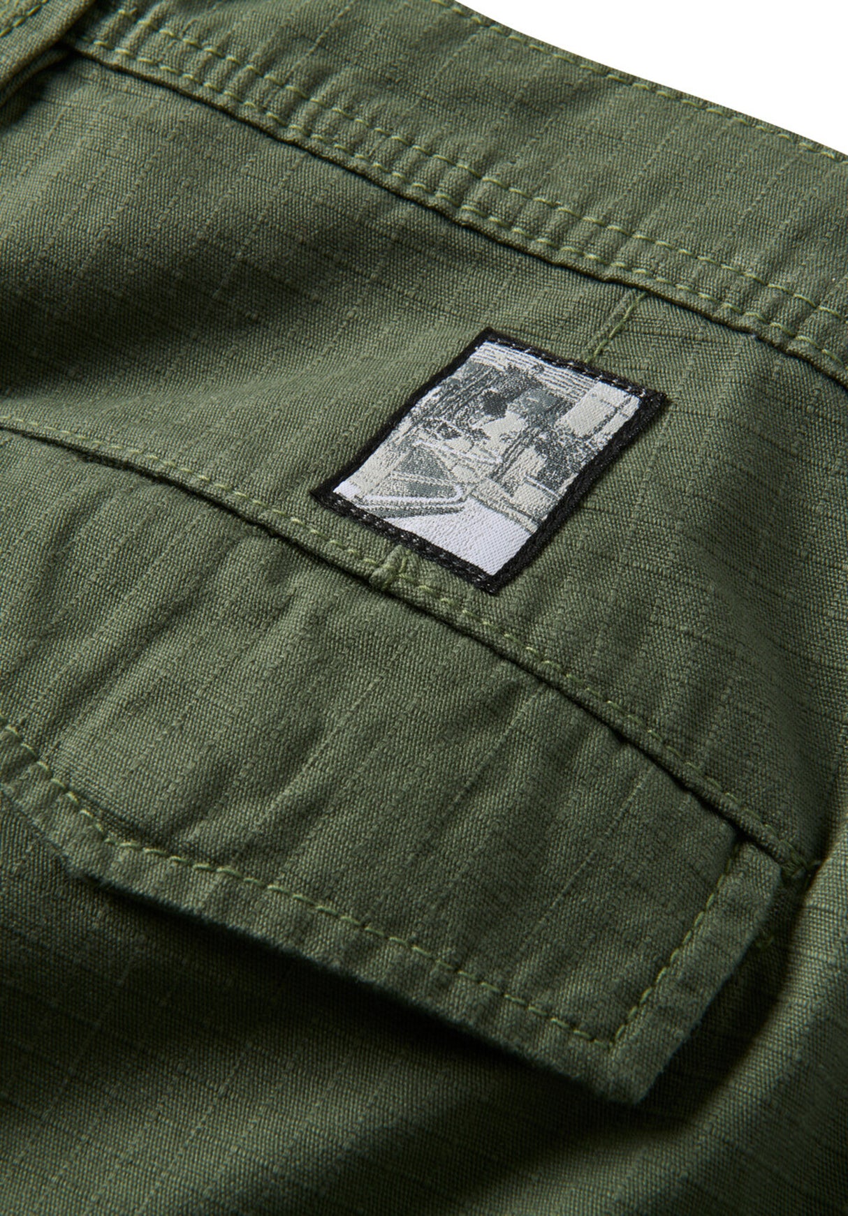 Skate Loose Atiba Haze Cargo pineforest Closeup1