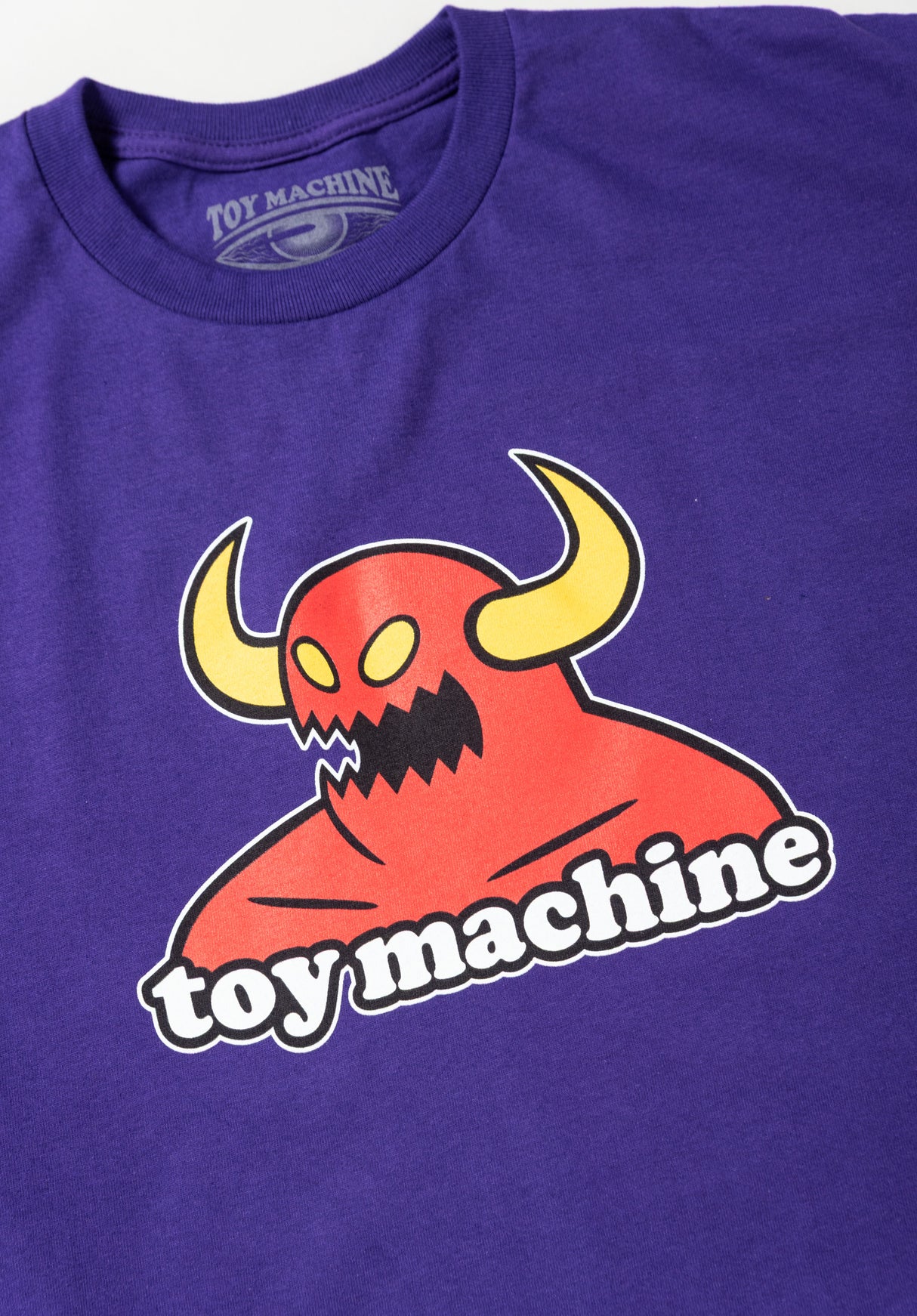 Monster purple Rueckenansicht