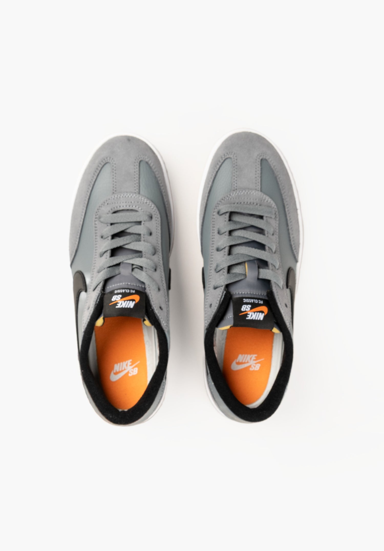 FC Classic coolgrey-black-white Closeup2 Zoom Image