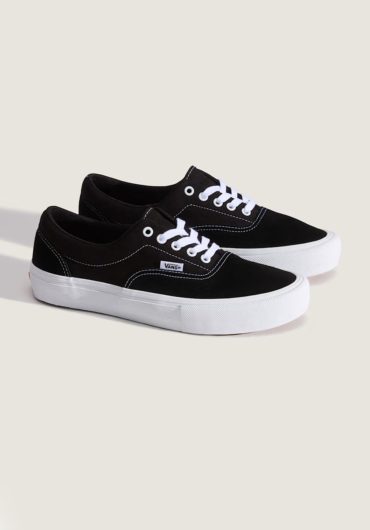 Skate Era black-white Rueckenansicht