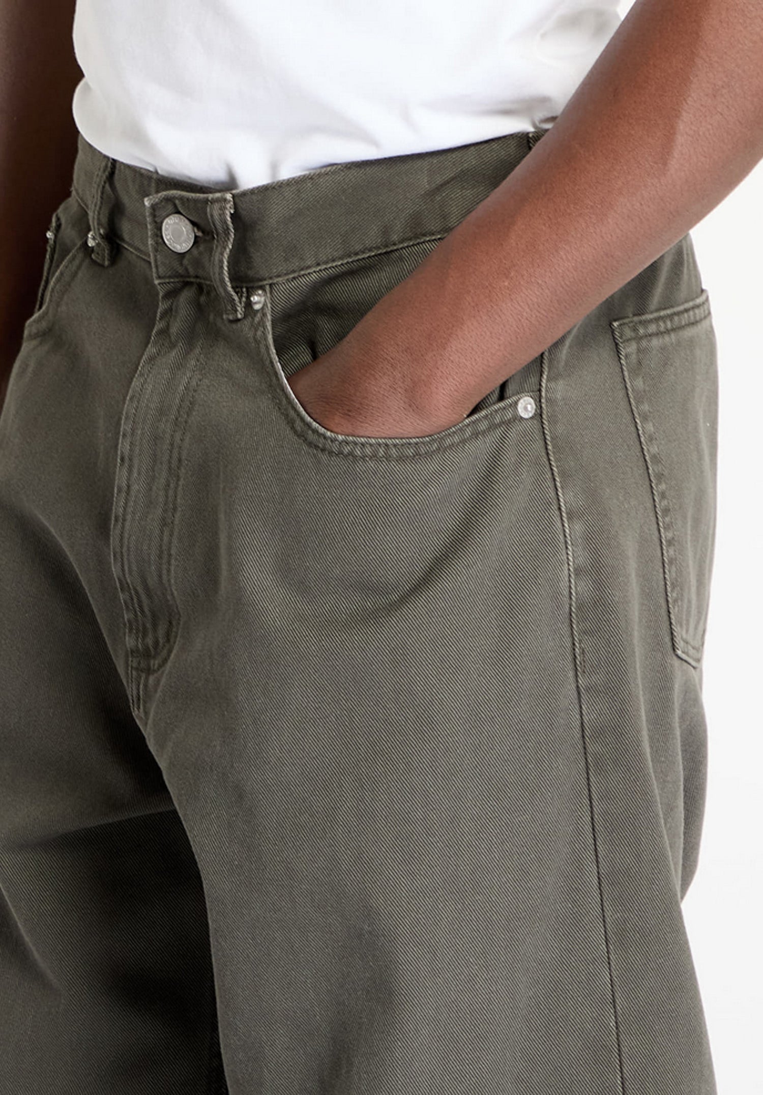 Bigwig Baggy Denim rosinfadedwash Closeup1 Zoom Image