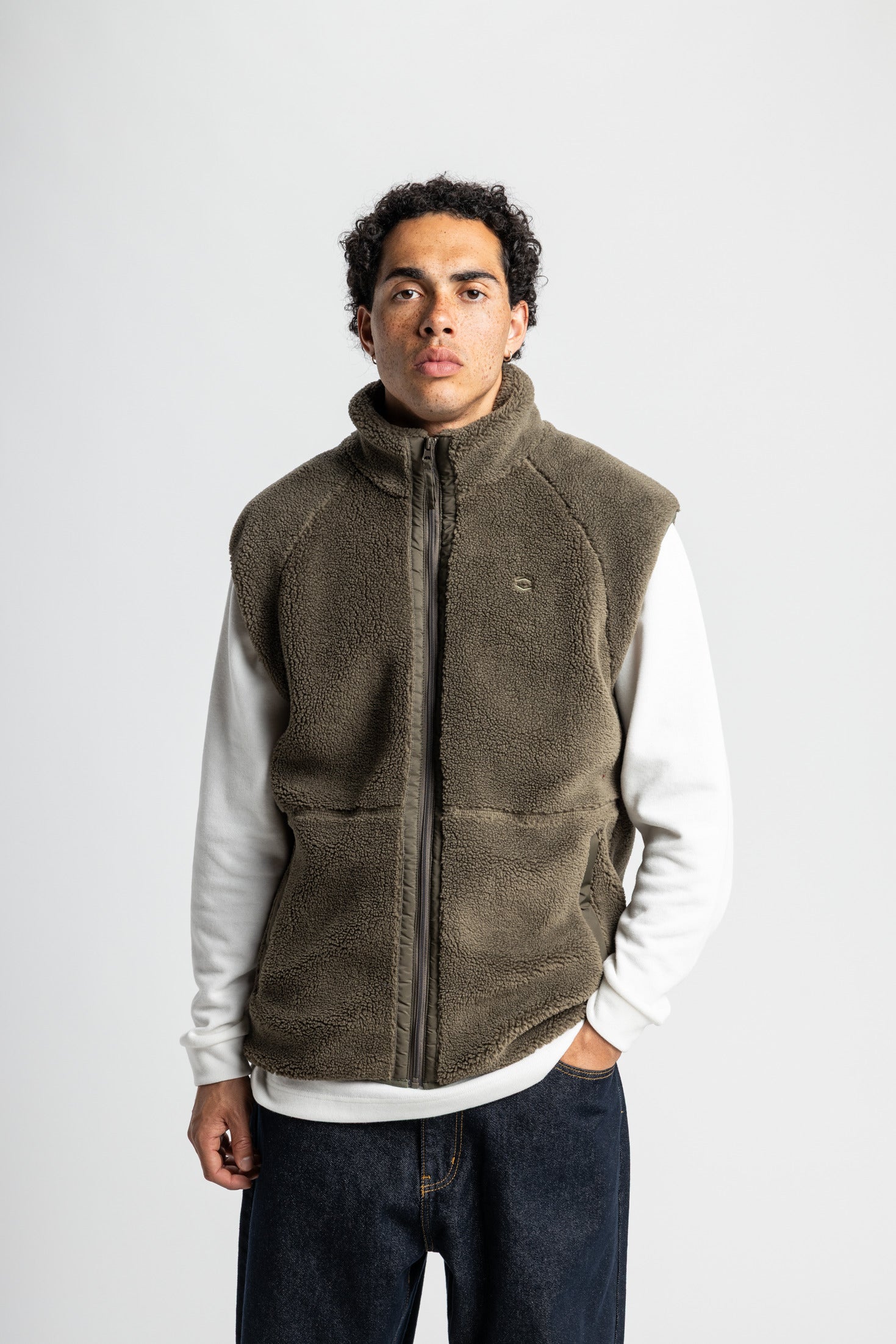 Ethan darkolive Closeup1 Zoom Image