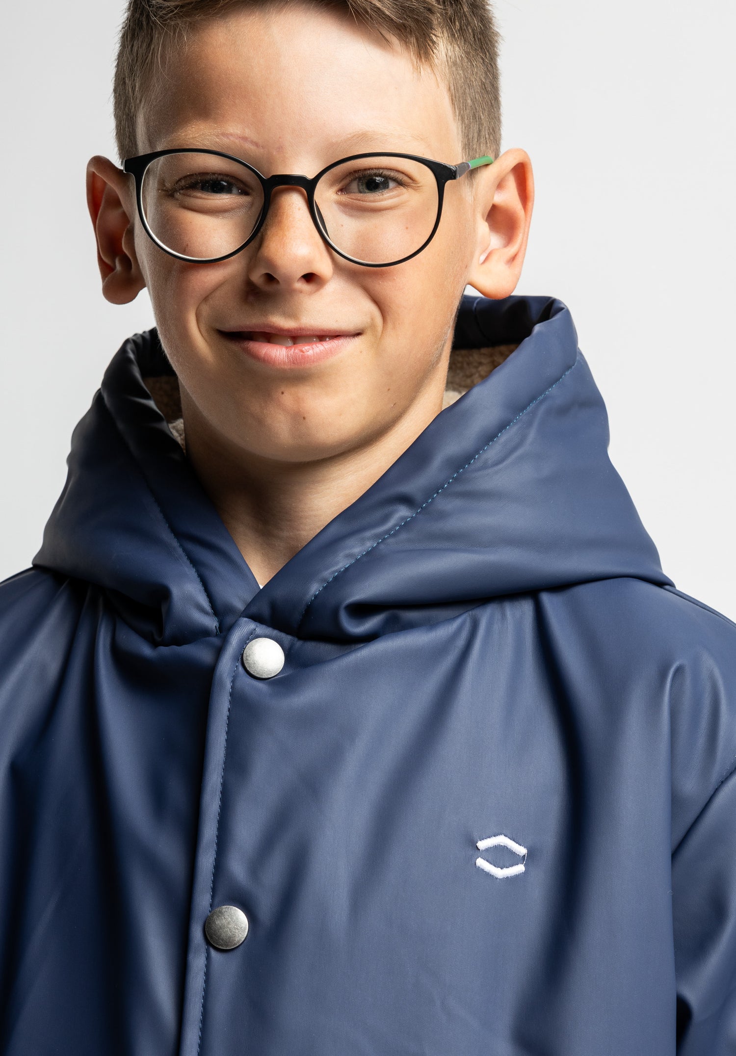 Henry Kids navy Closeup1 Zoom Image