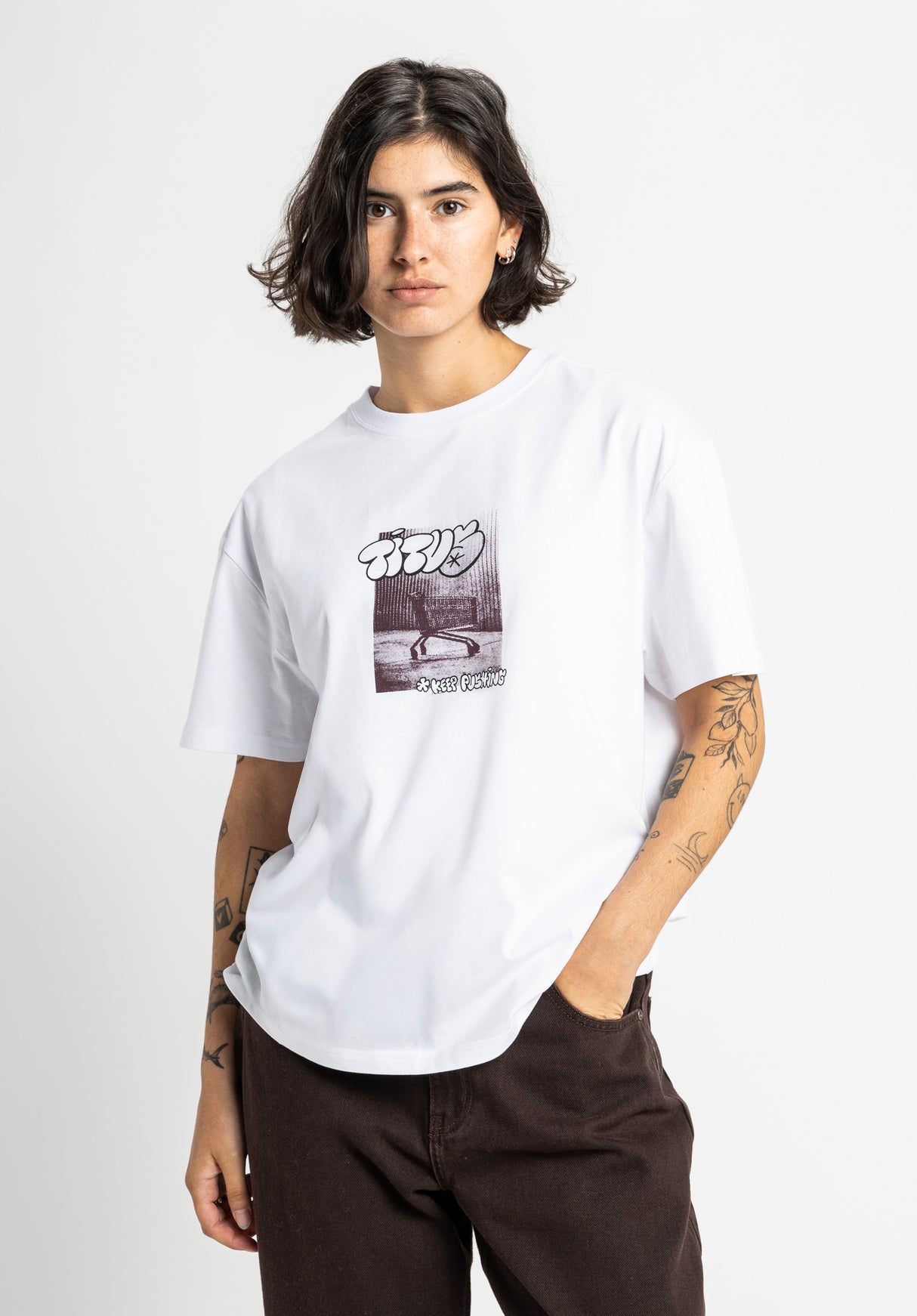 Gian white Rueckenansicht