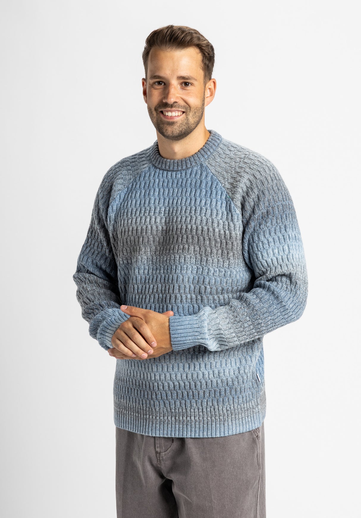 Mandou blue Closeup1