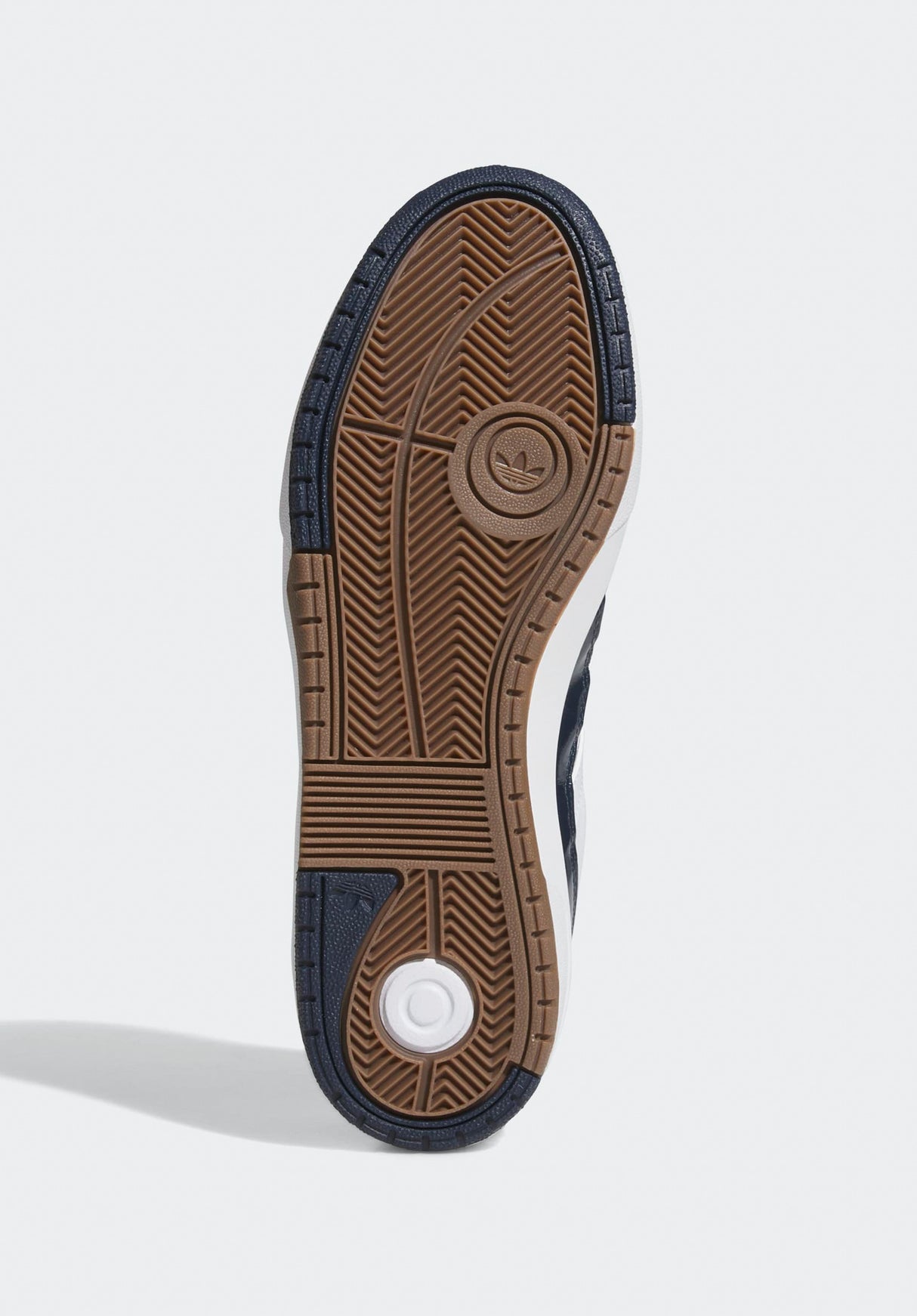 Tyshawn 2 collegiatenavy-cloudwhite-greyone Closeup2