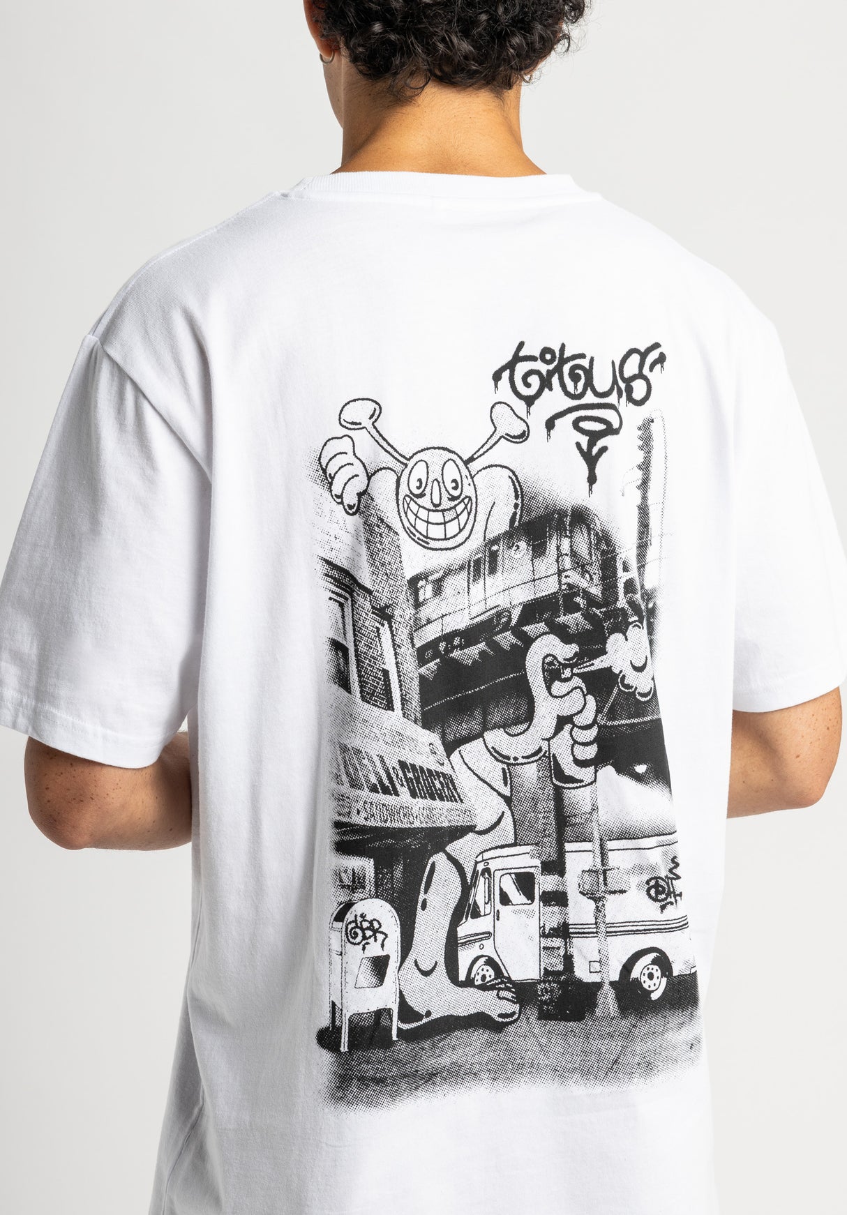 Streets white Rueckenansicht