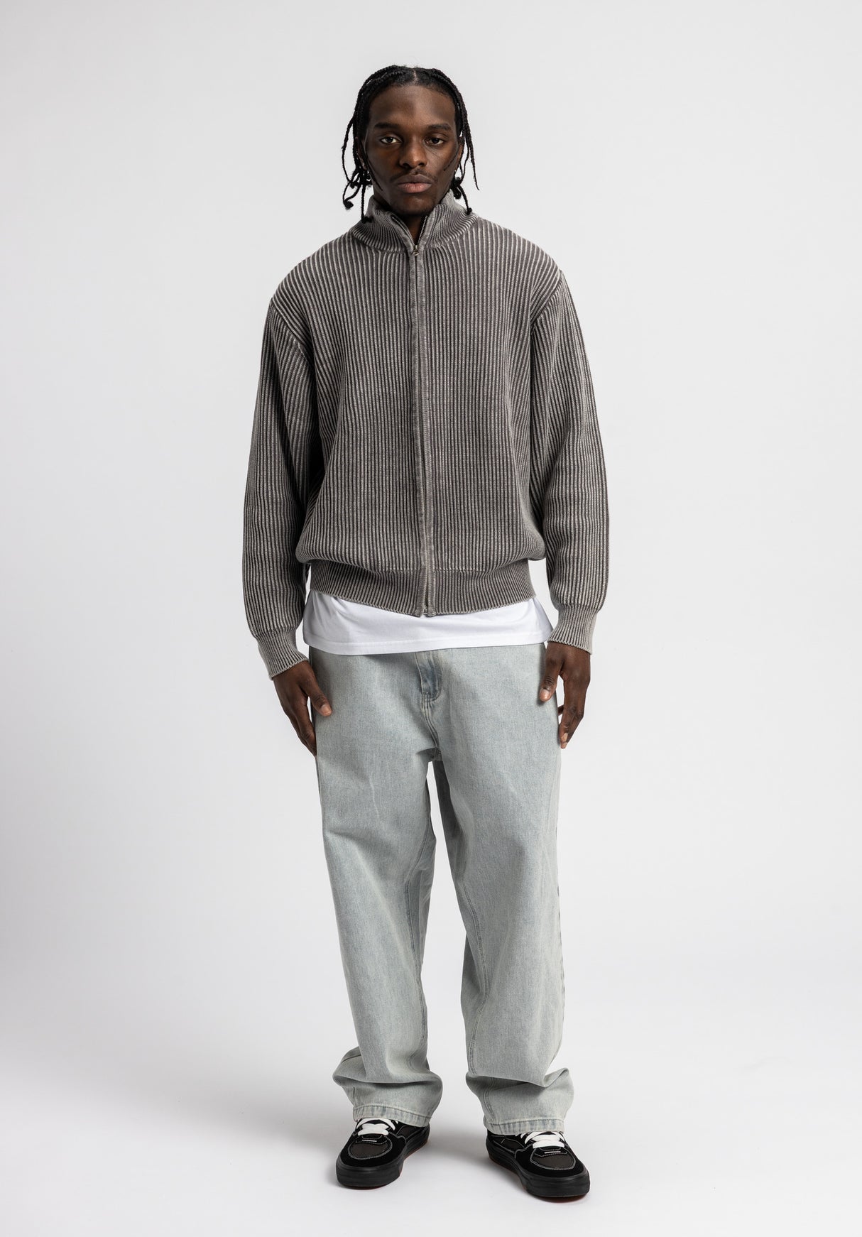 Matthew darkgrey Seitenansicht