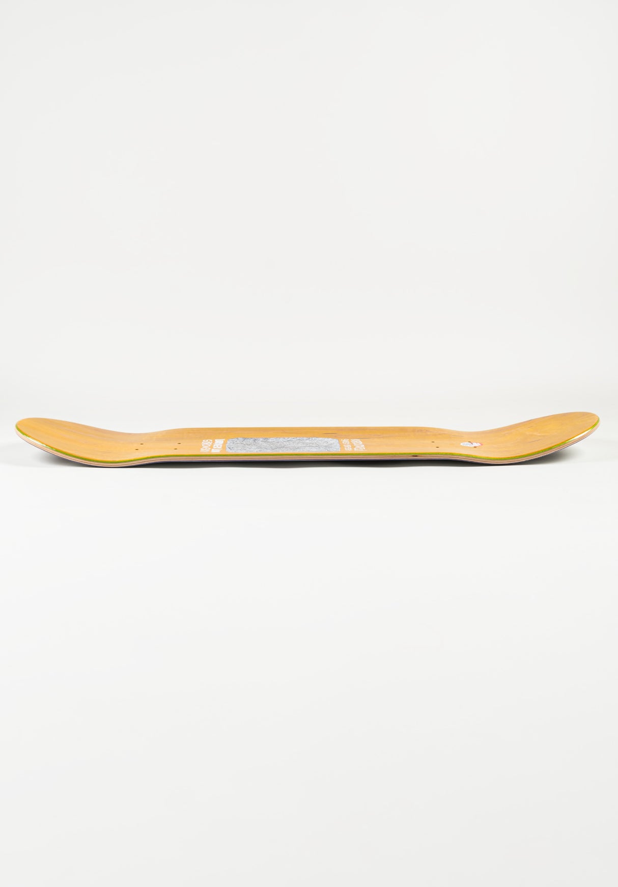 Lurker Lou Guest white Closeup1