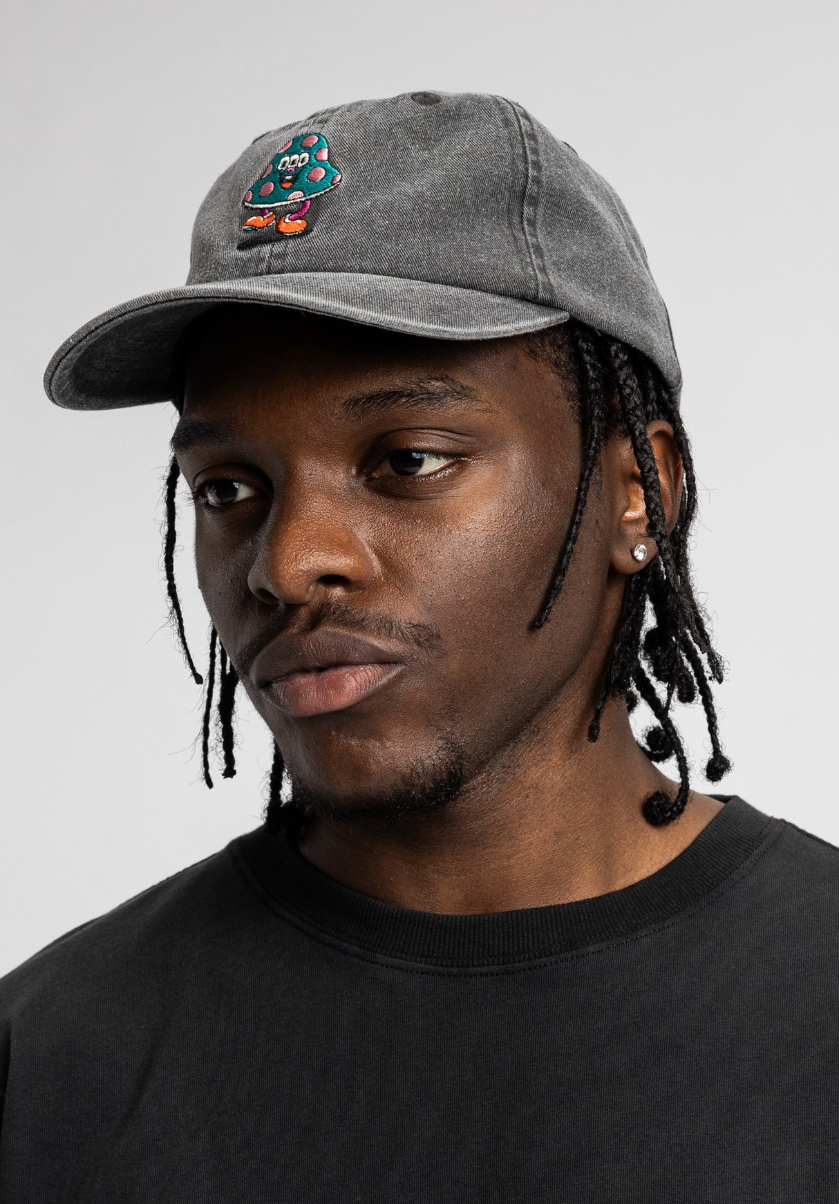x YEYE WELLER Cap blackfaded Rueckenansicht
