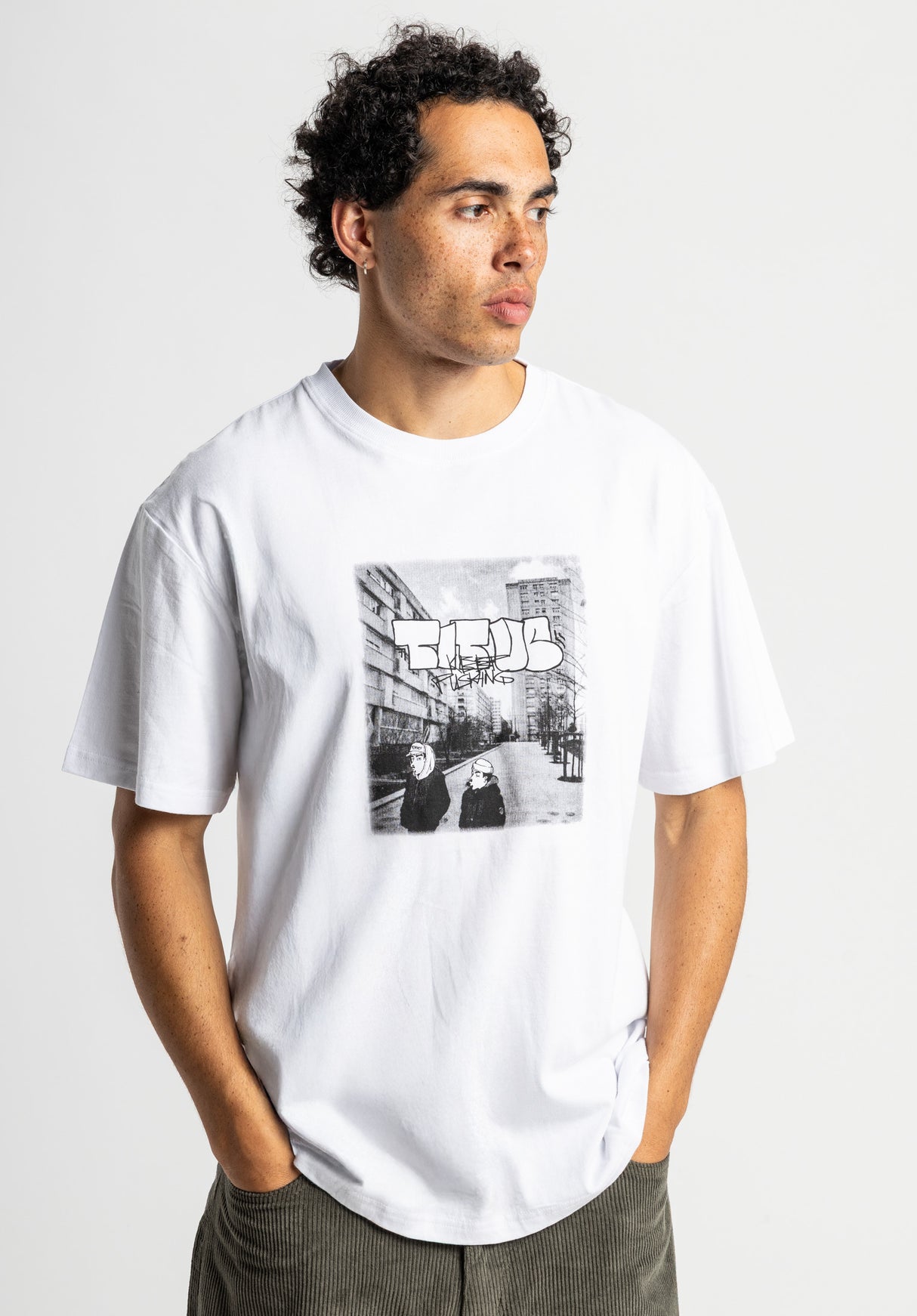 Hood Walk white Rueckenansicht