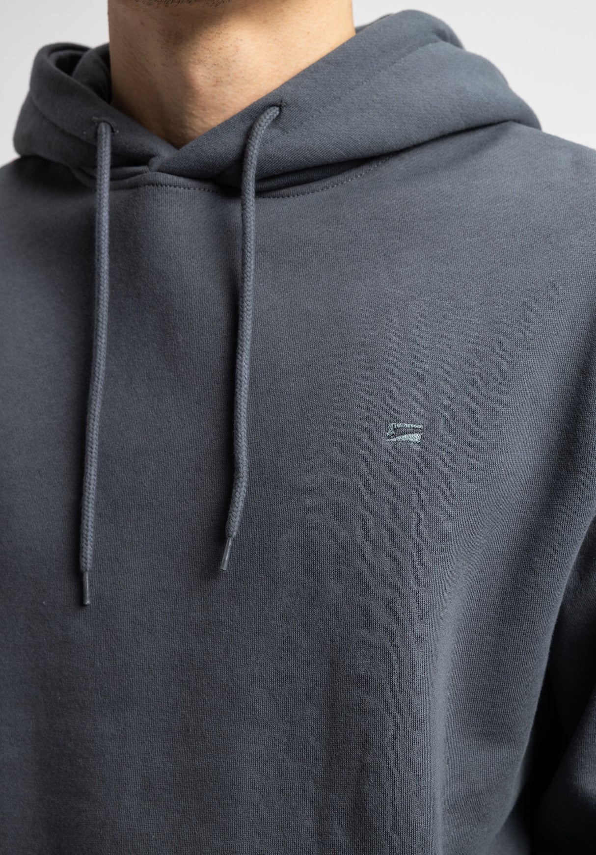 Easy Hood fogblue Closeup1