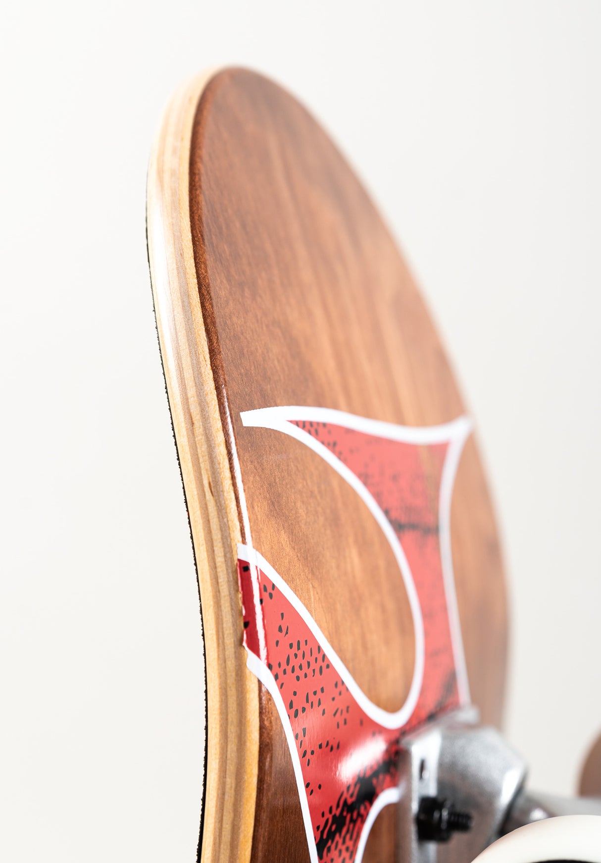 Classic Logo Mini brown-stained Unteransicht