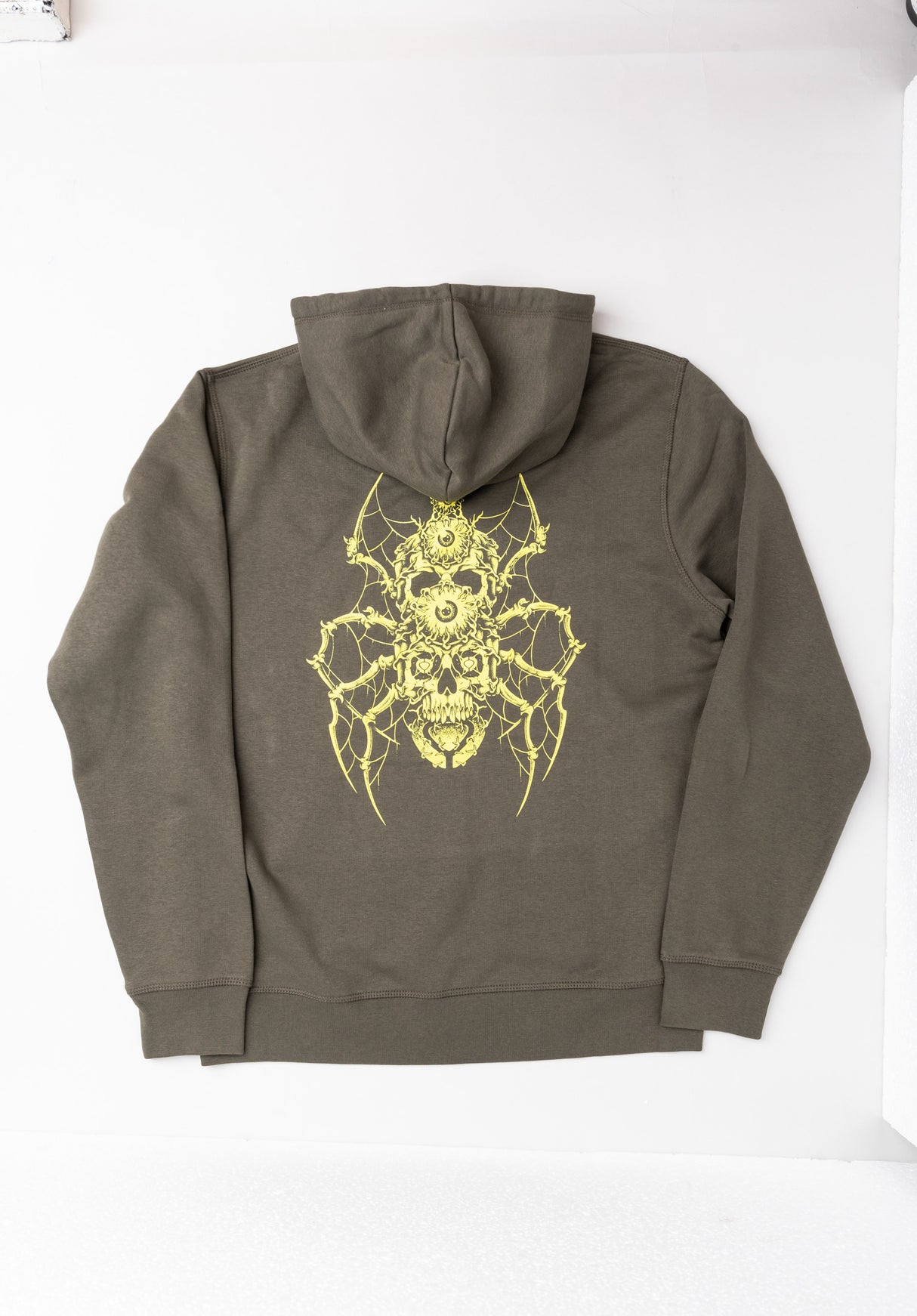 Trapped Hood khaki Rueckenansicht