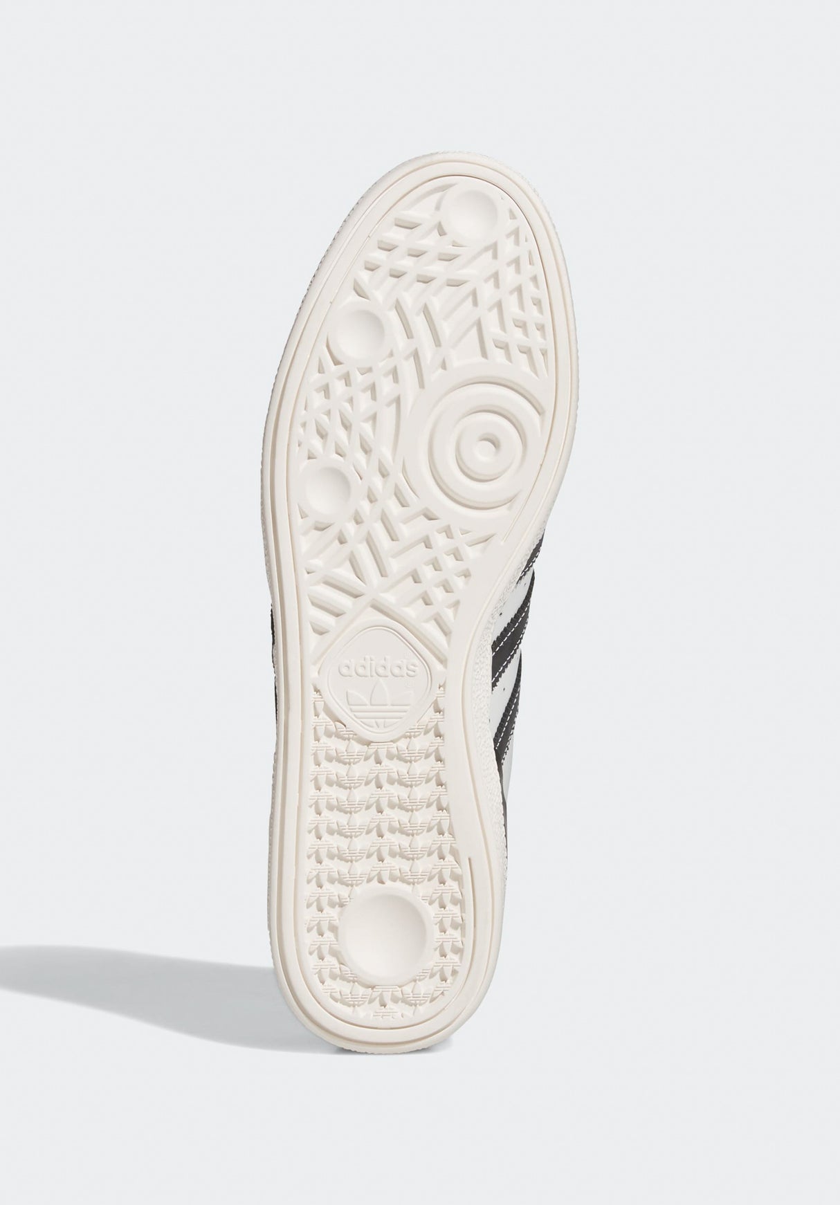 Busenitz Pro crystalwhite-coreblack-offwhite Closeup2