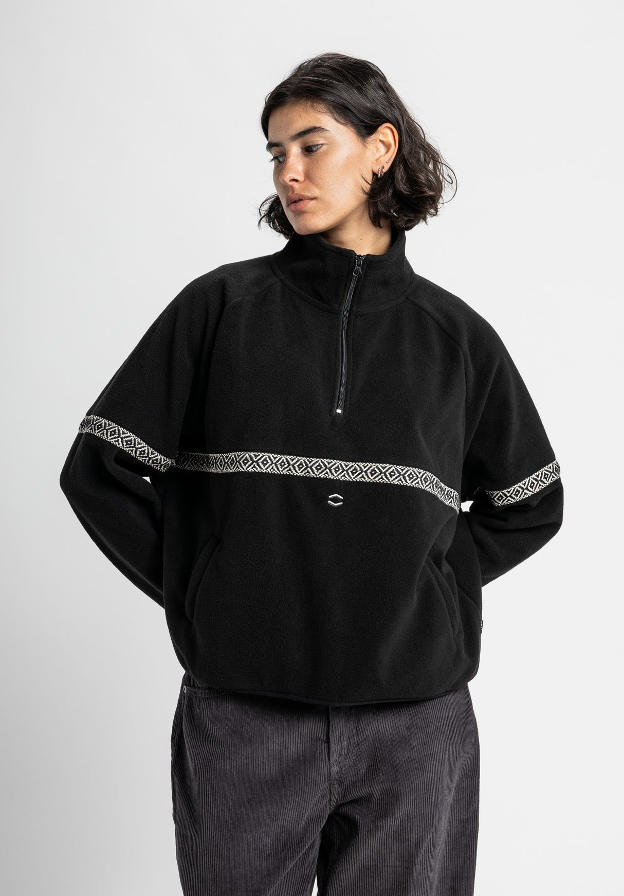 Jalma black-black Rueckenansicht