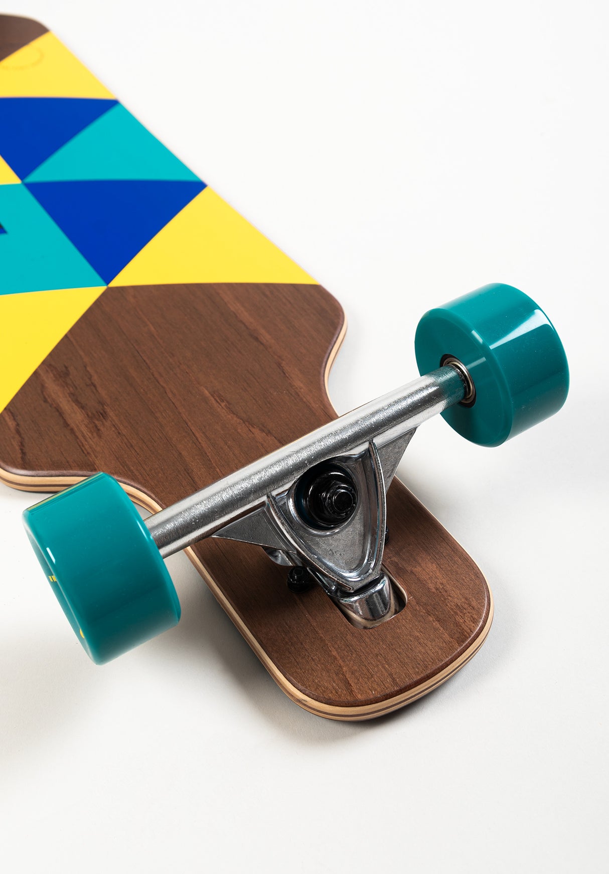 Triangle DT Kids brown-blue-yellow Closeup2