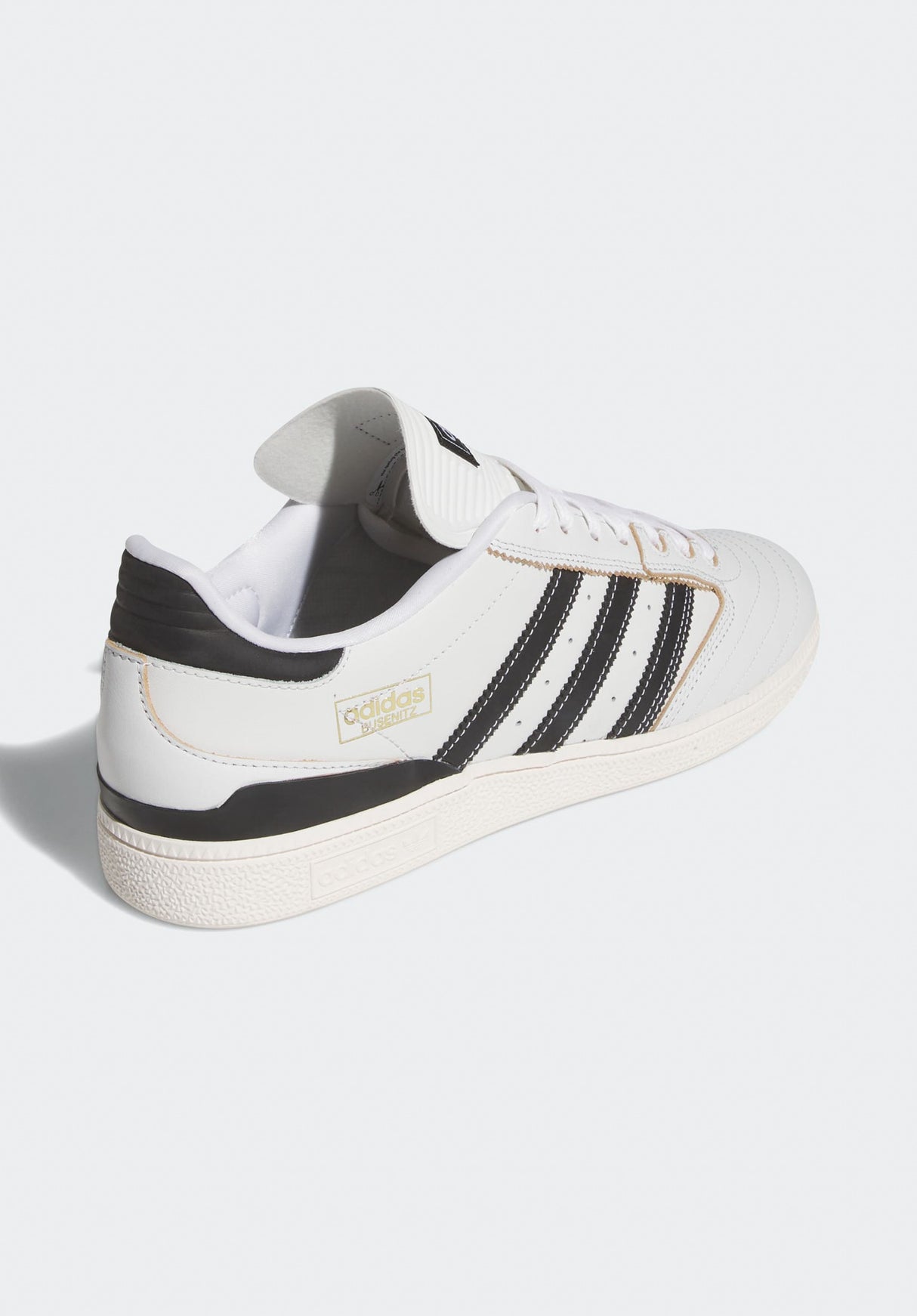 Busenitz Pro crystalwhite-coreblack-offwhite Closeup1