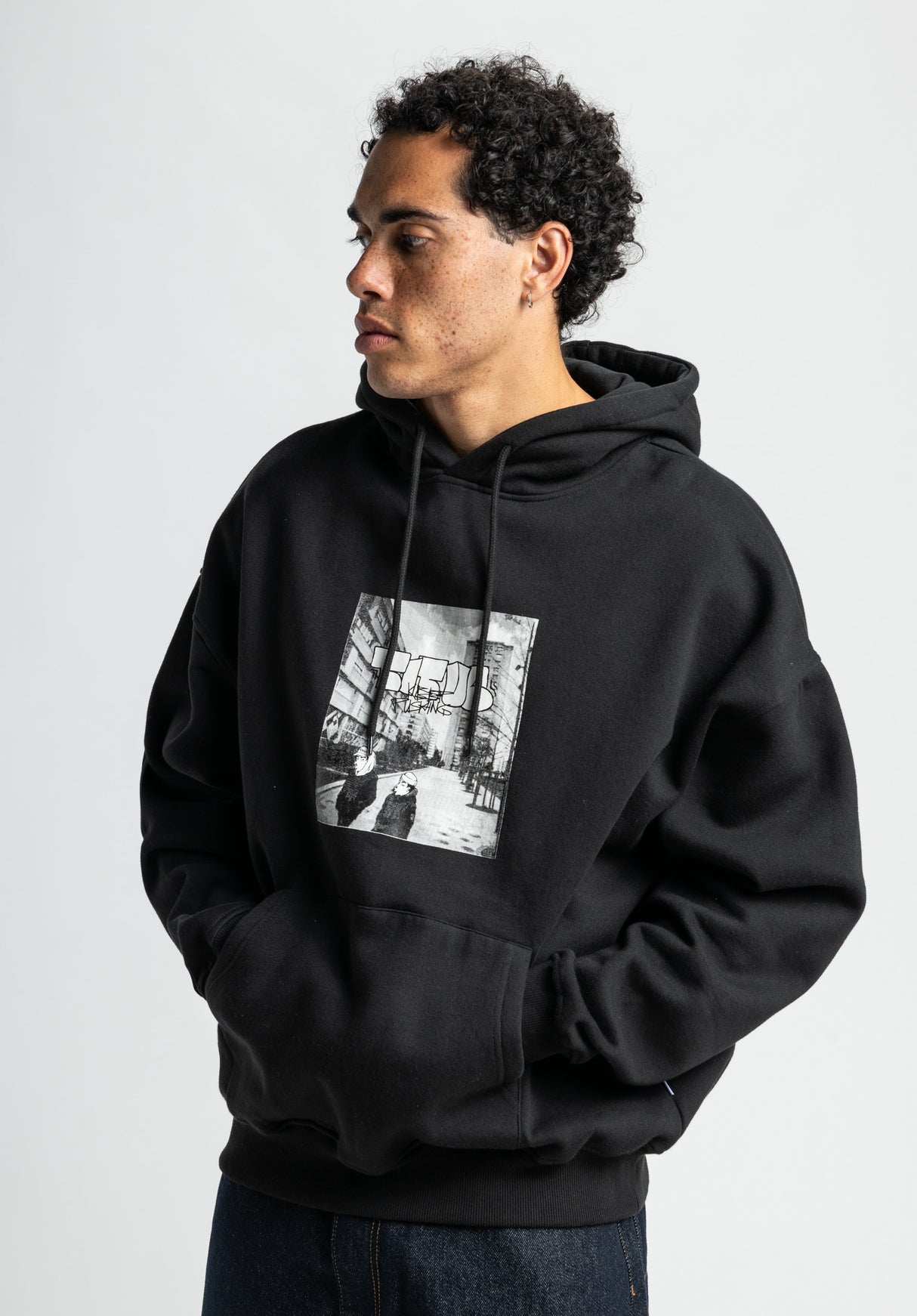 Hood Walk black Rueckenansicht