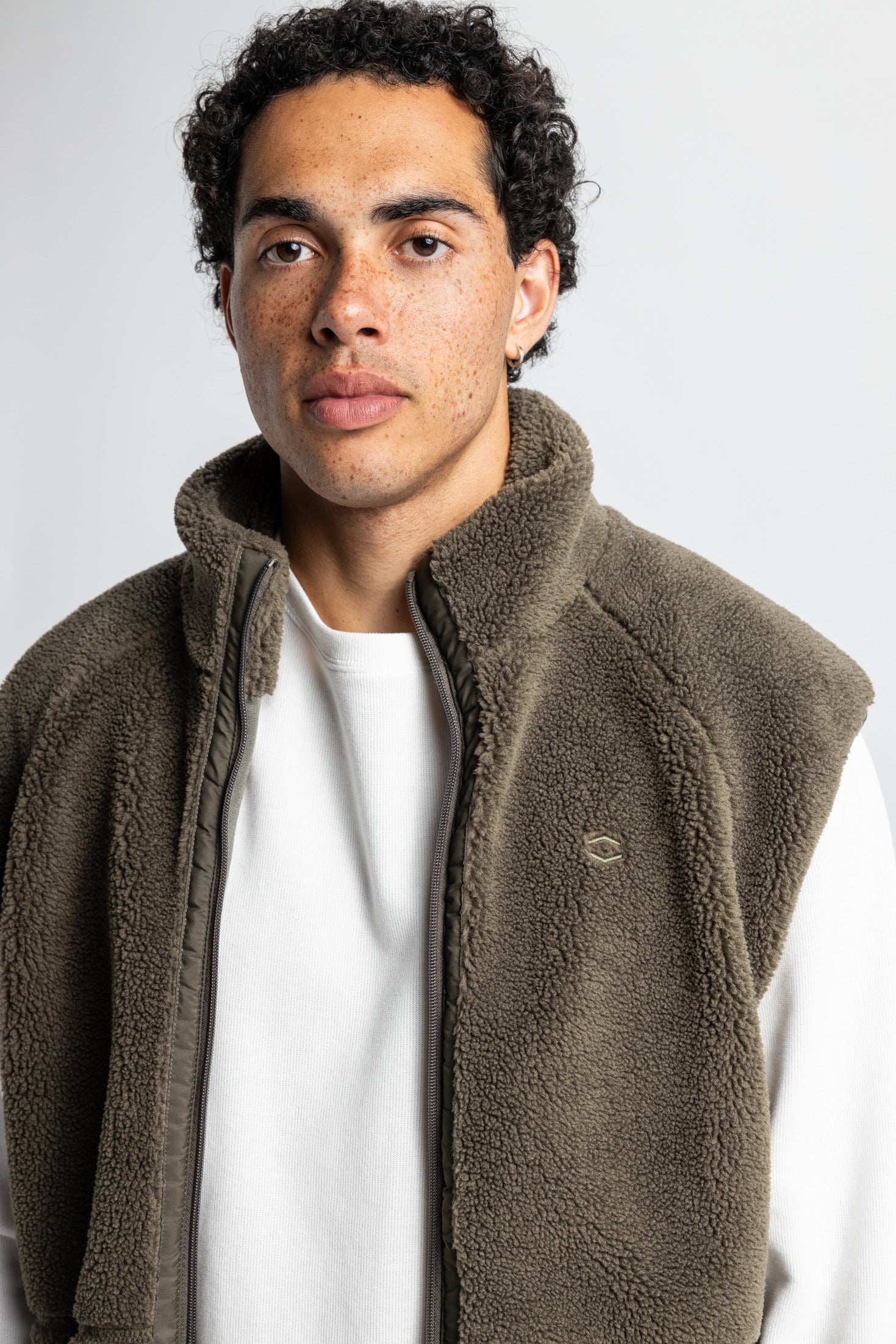 Ethan darkolive Closeup2 Zoom Image