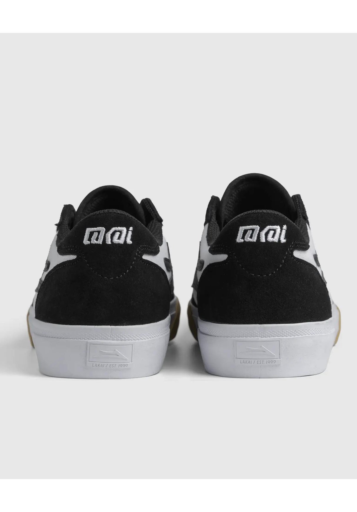 Manchester black-white-gum Closeup2