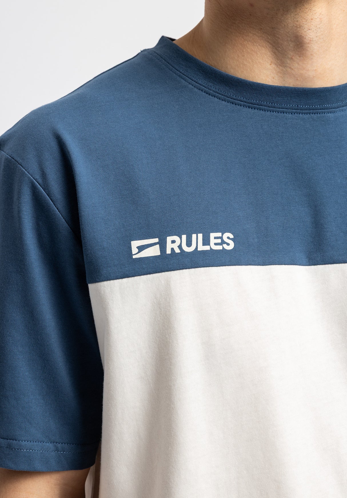 Asper offwhite-indigo Closeup1