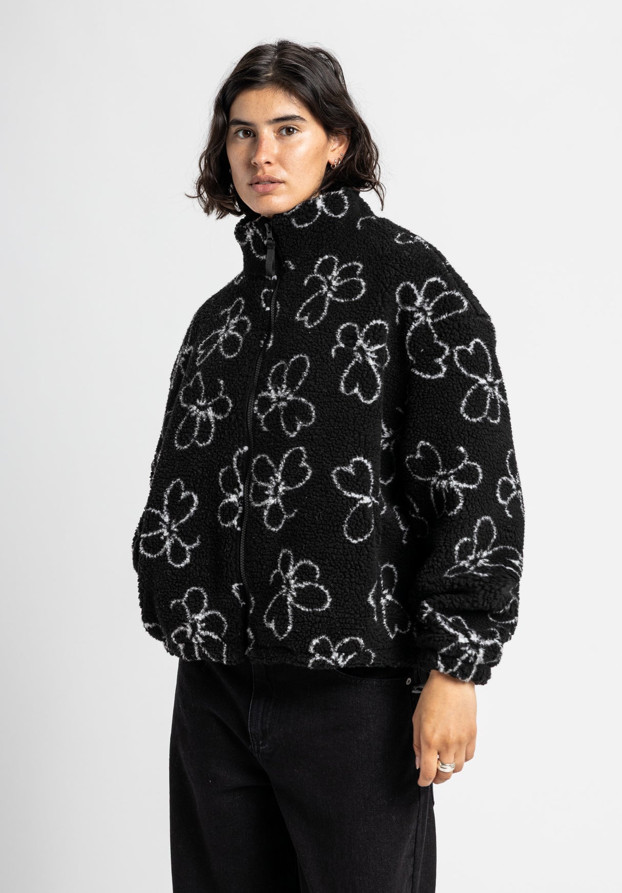 Nieva black-allover Vorderansicht