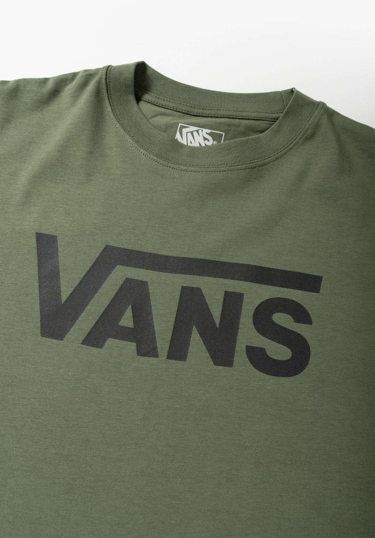 Classic pineforest Rueckenansicht