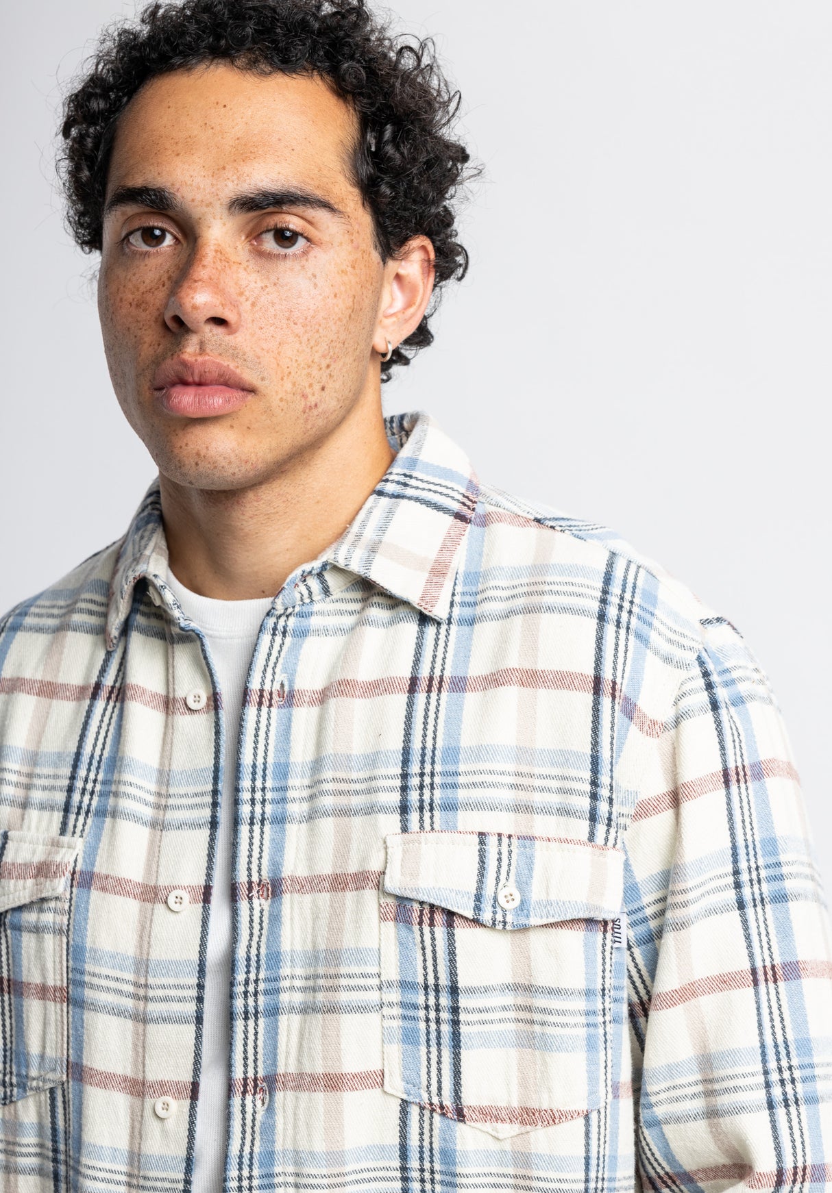 Roman beige-checked Closeup1