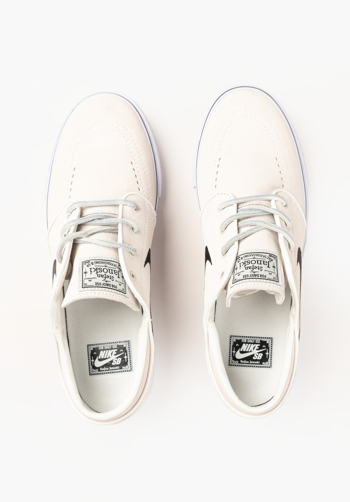 Zoom Janoski OG+ summitwhite-black-summitwhite-white Closeup2