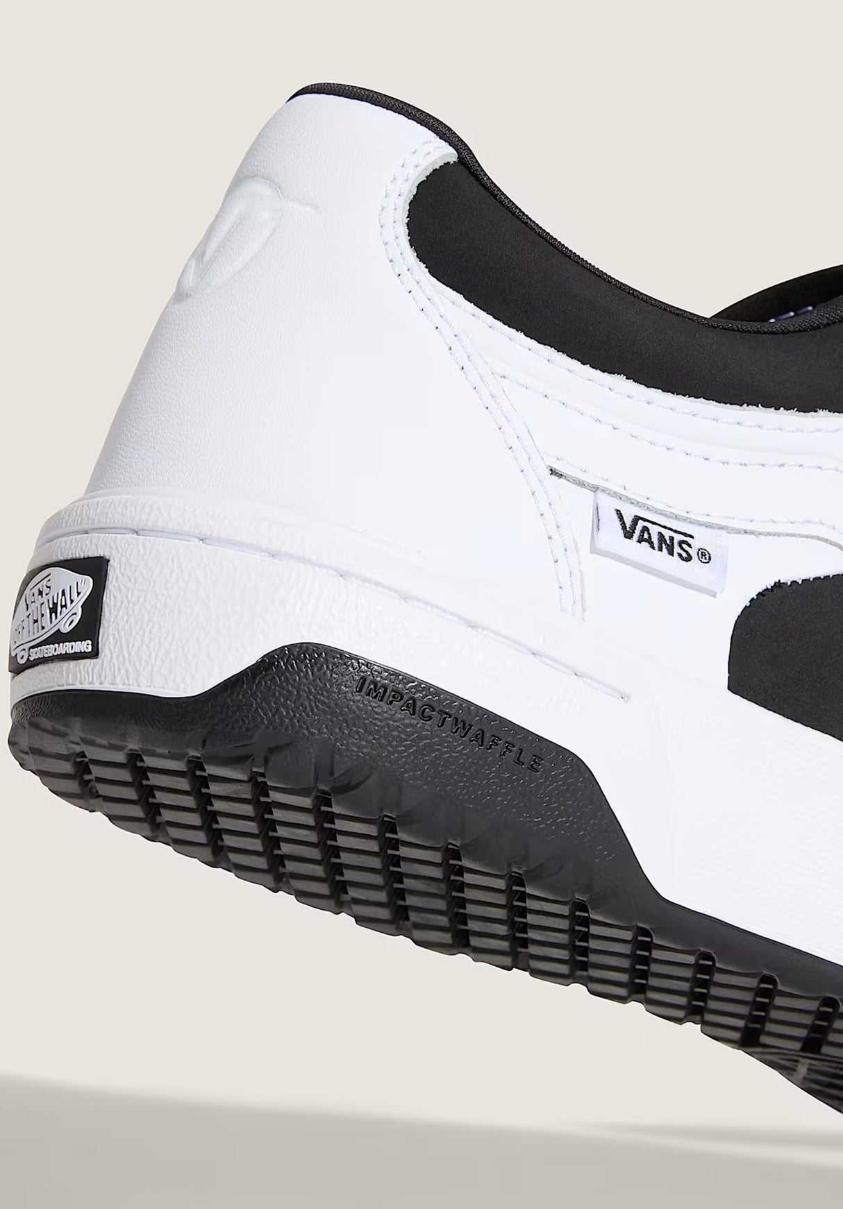 Skate Rowan 2 white-black Closeup2