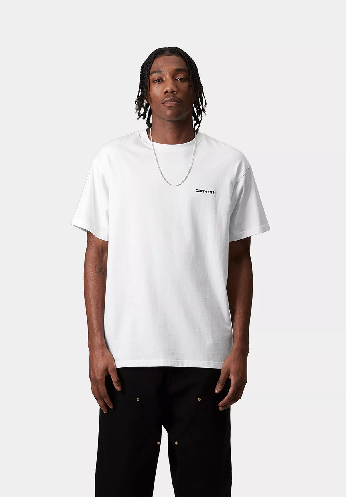 Script Embroidery white-black2 Closeup1