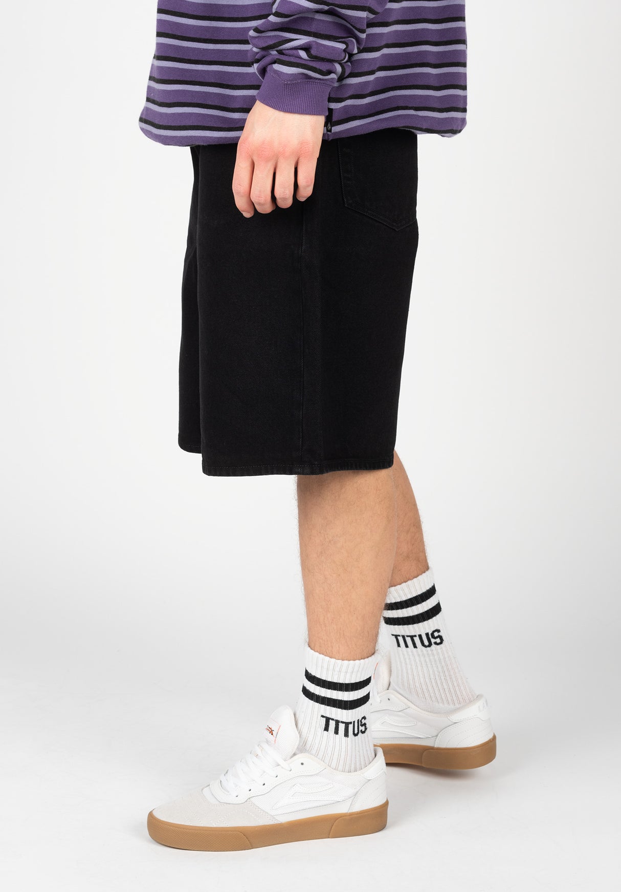 Billow Denim Short black Rueckenansicht