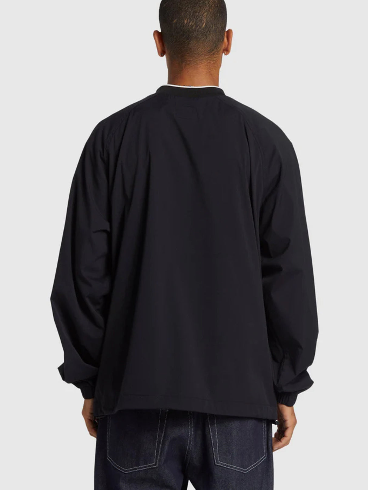 Eagle Champ Warmup black Closeup1