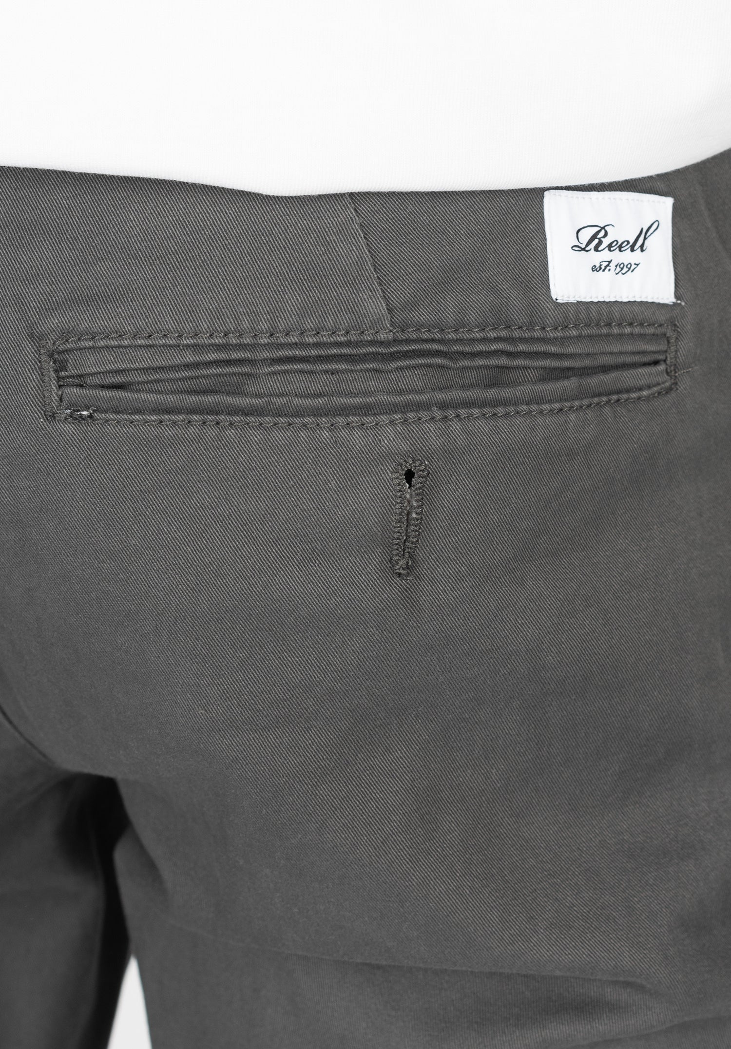 Flex Tapered Chino vulcangrey Closeup2 Zoom Image