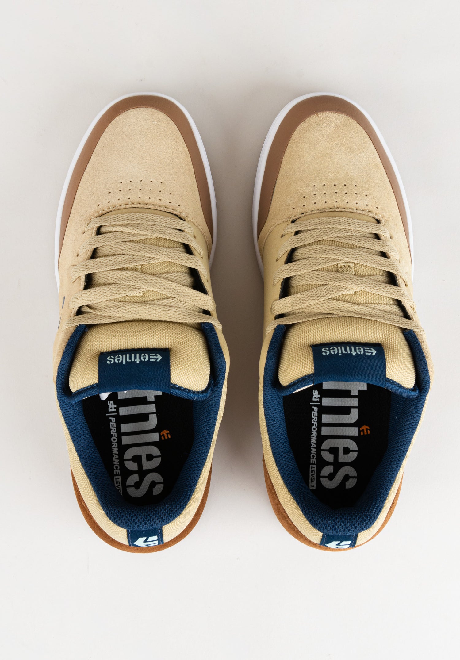 Marana x Michelin brown-tan-blue Closeup2 Zoom Image