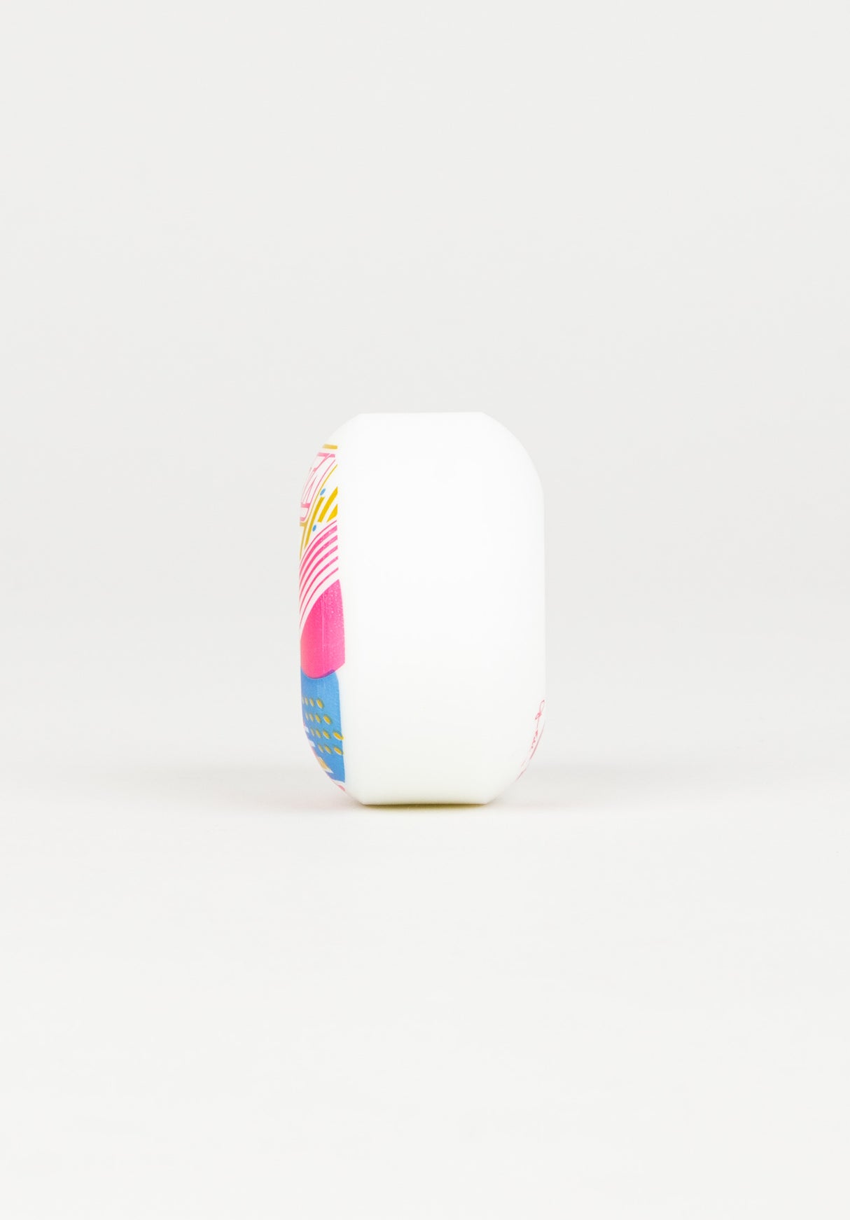 Shanahan Flux Naturals Round 101A white Closeup1