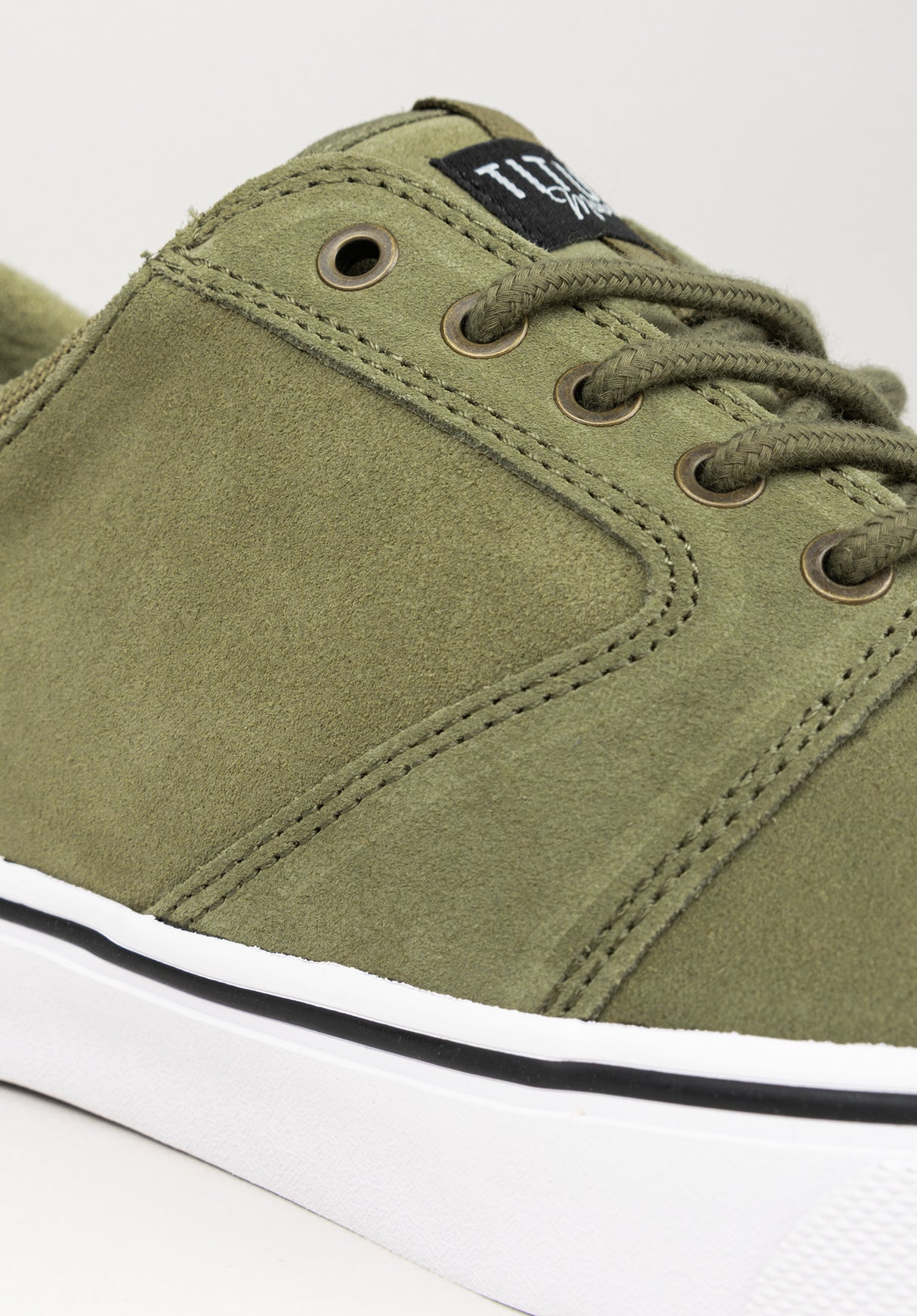 Manx oliveoil-white Unteransicht