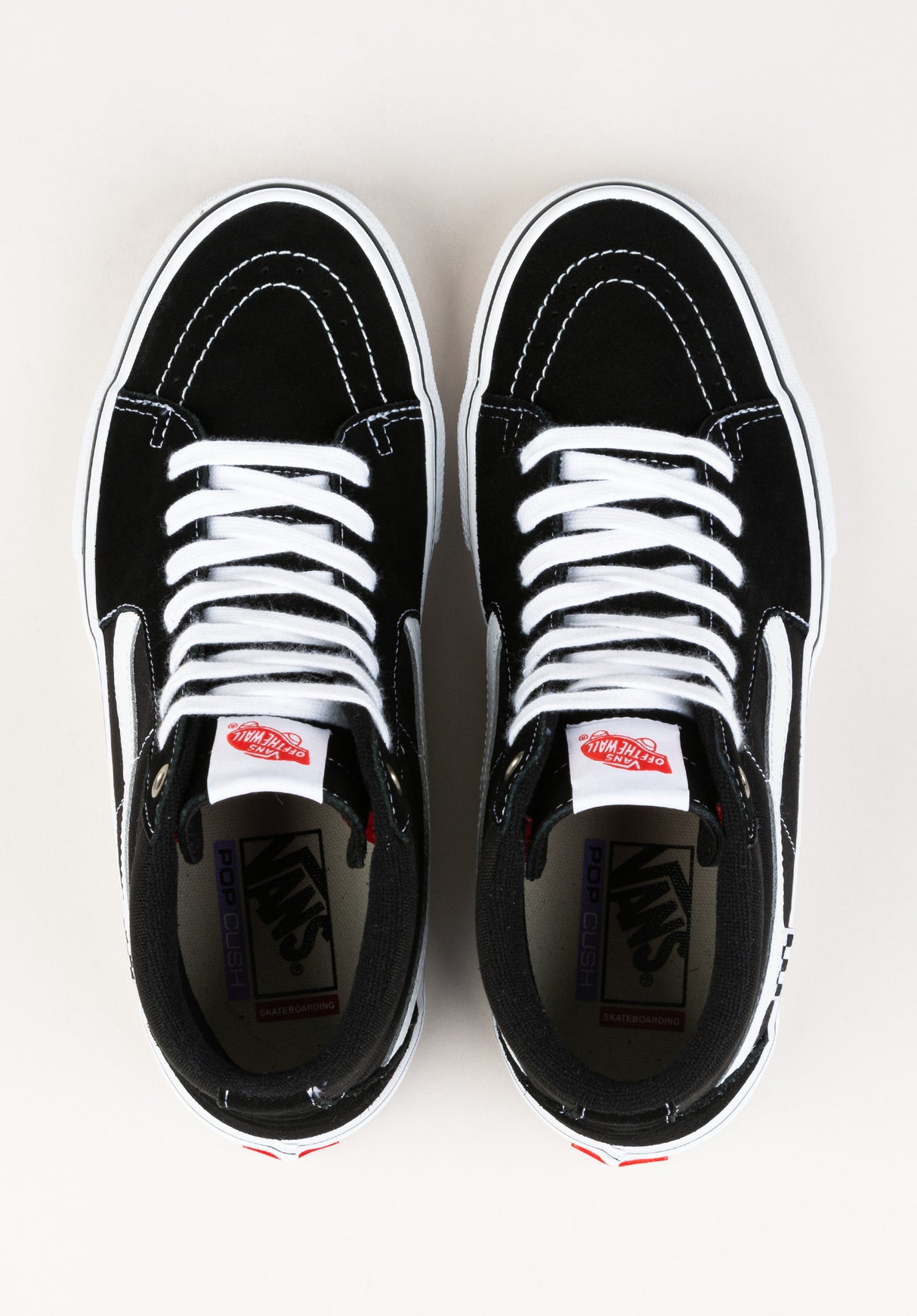 Skate SK8-Hi black-white Close-Up2