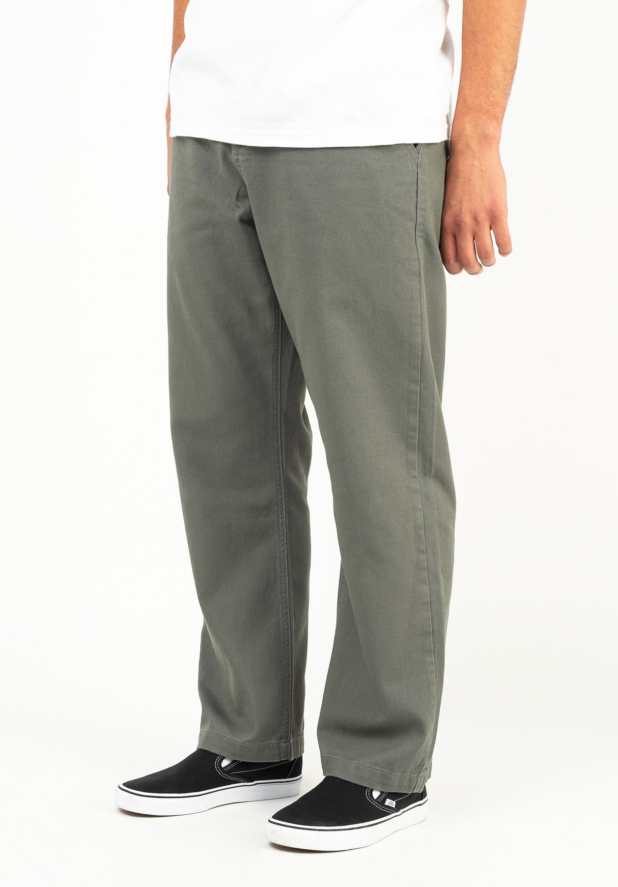 Regular Chino charcoal Close-Up2