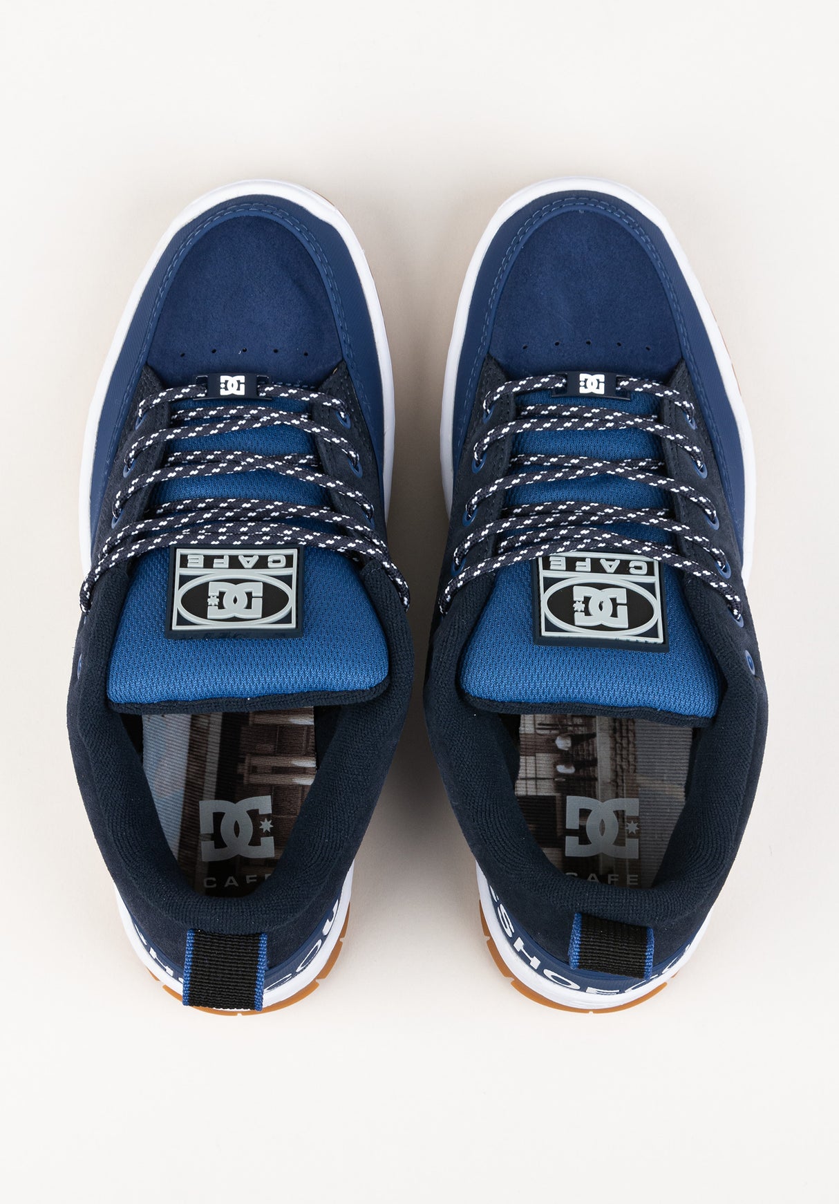 x Skateboard Cafe Clocker 2 dc-navy Close-Up2