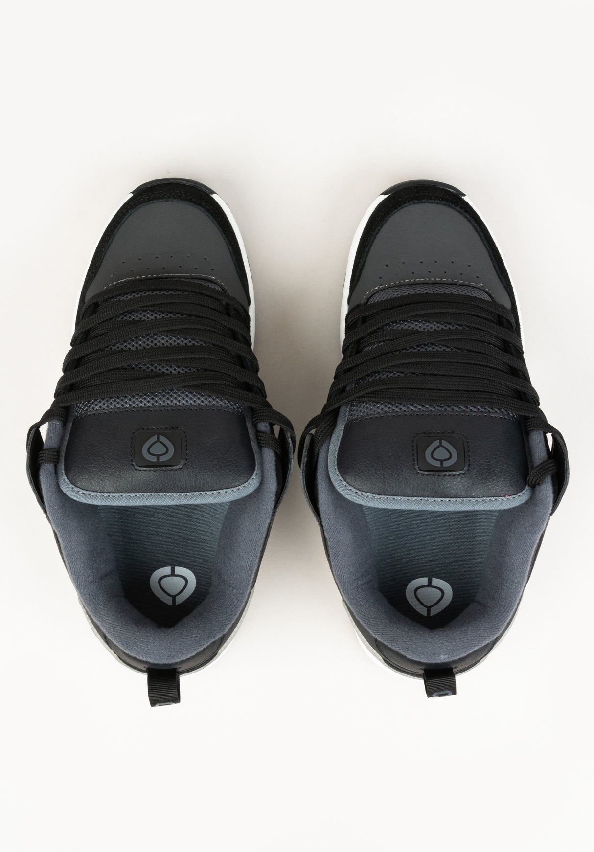 Tave TT darkshadow Close-Up2