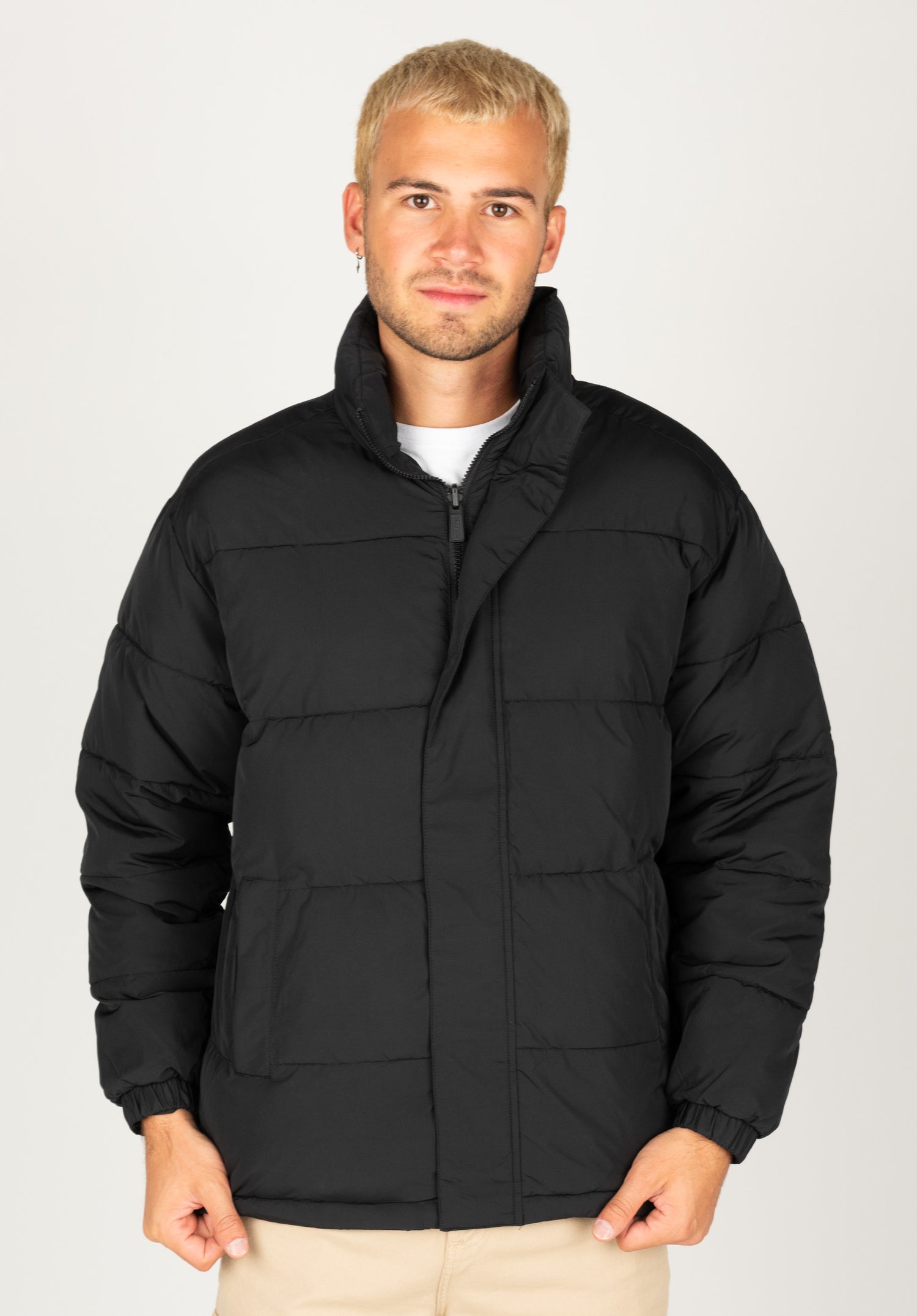 Leonard|1,82|M Zoom Image