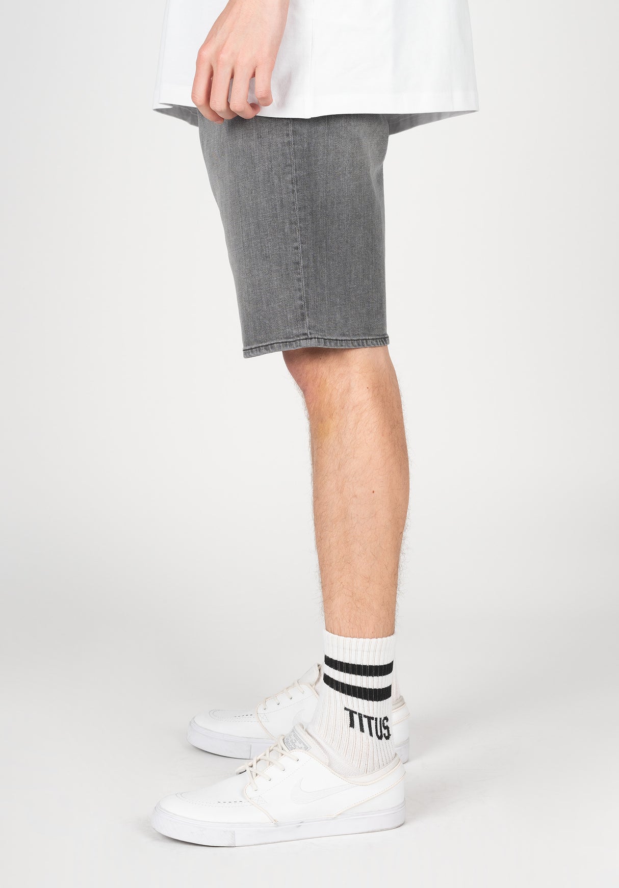 Rafter Short 2 concretegrey Rückenansicht