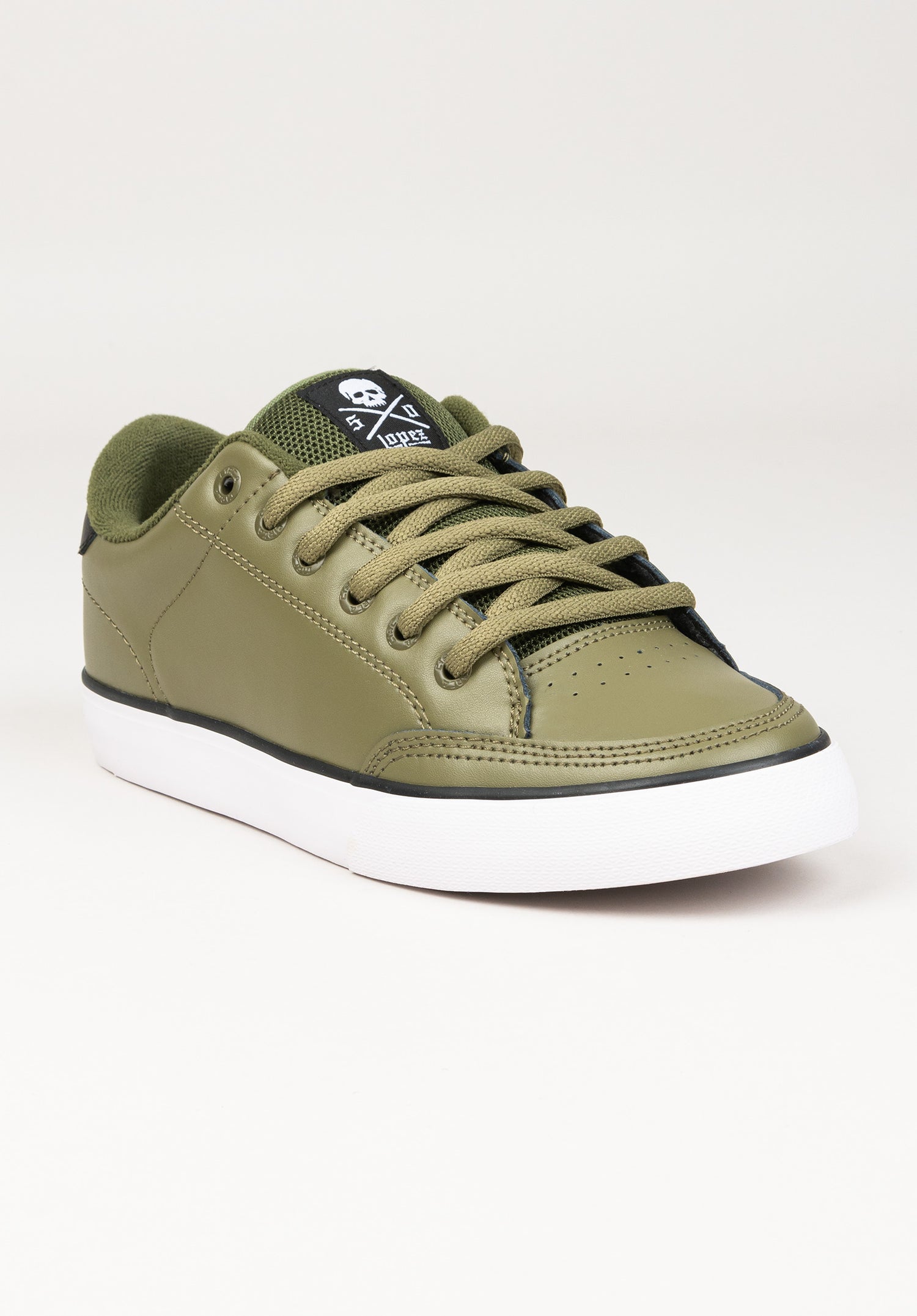 Lopez 50 militaryolive-black-white Vorderansicht Zoom Image